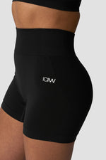 ICIW - Smooth Seamless Midi Shorts