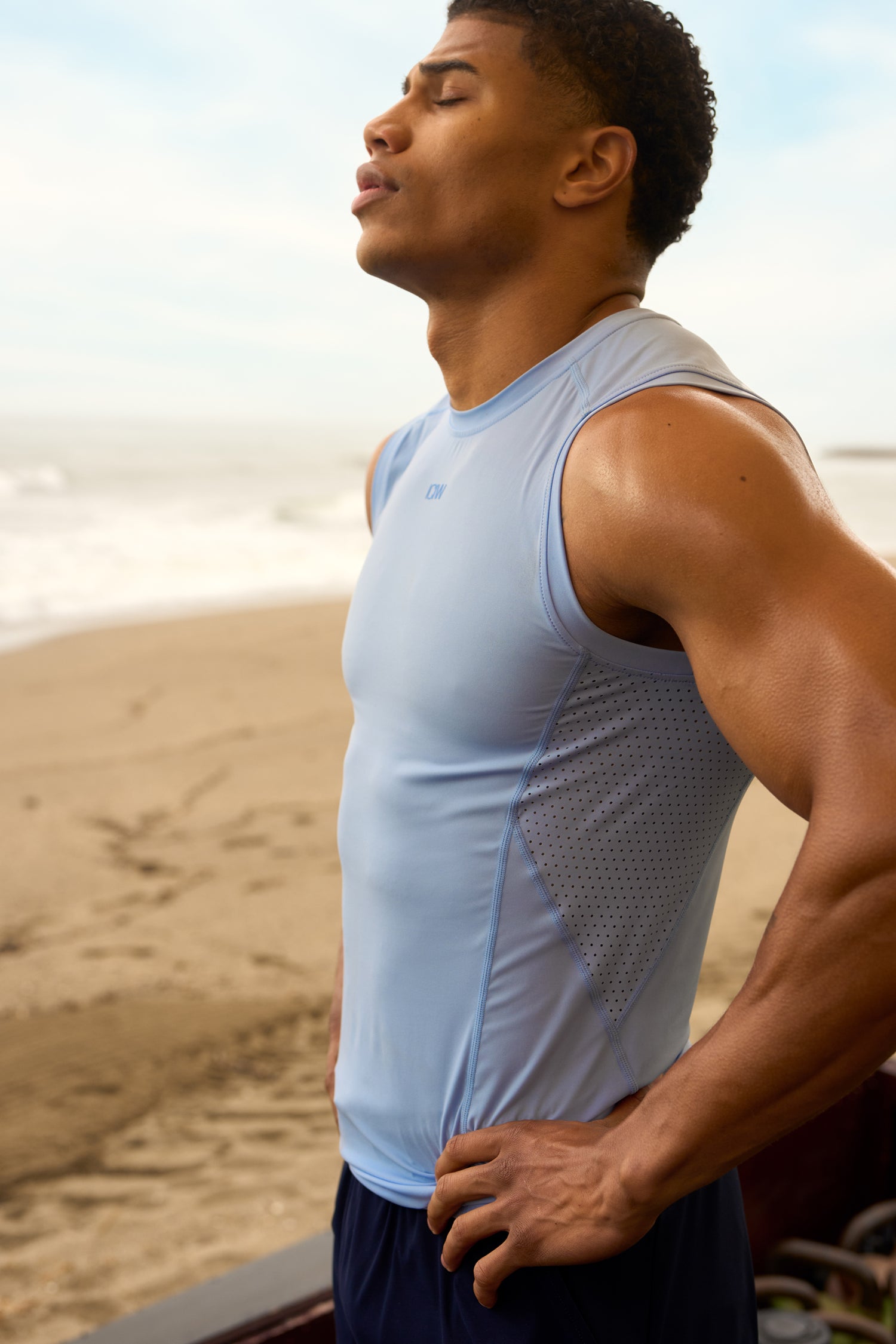 ICIW - Ignite Muscle Fit Tank Top M