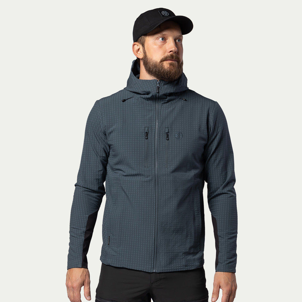 BEYOND NORDIC – Tech Fleece Hoodie Herre