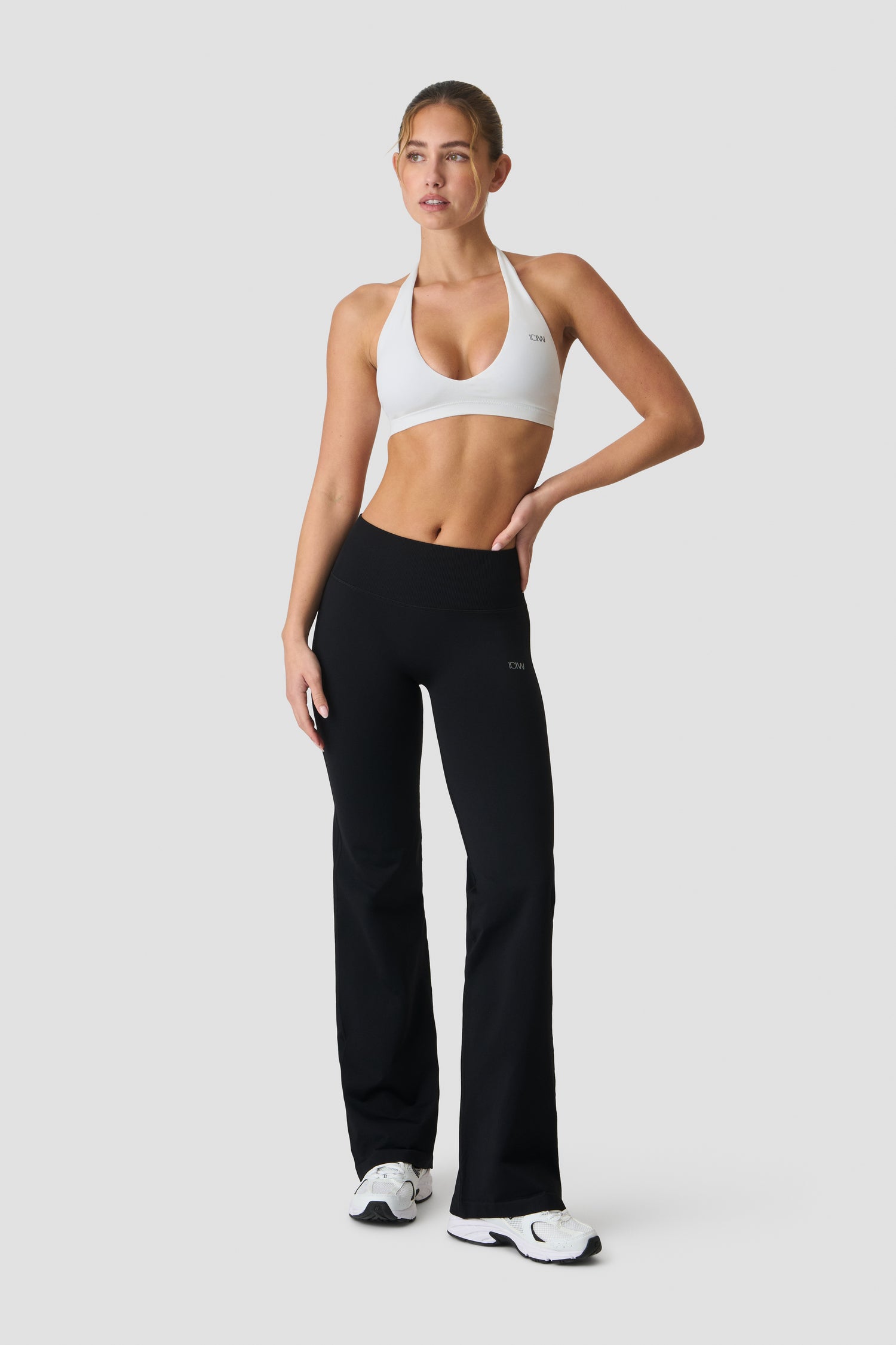 ICIW - Define Seamless Halter Sports Bra