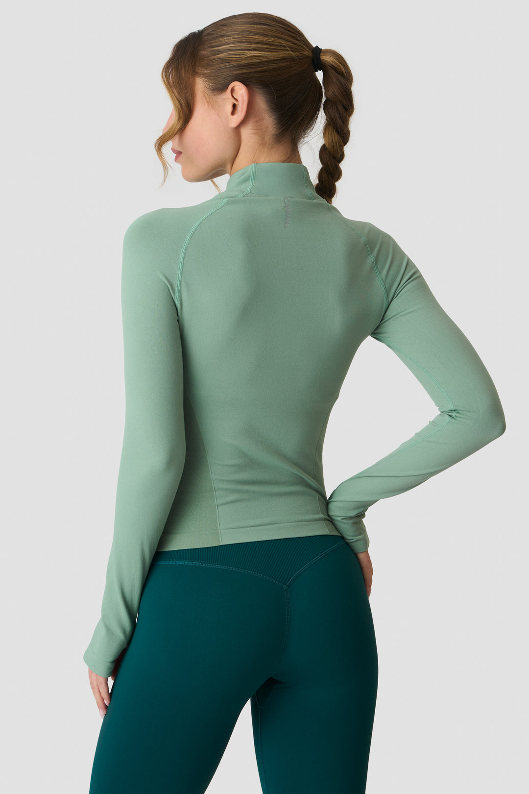 ICIW - Define Seamless Invisible 1/2 Zip LS