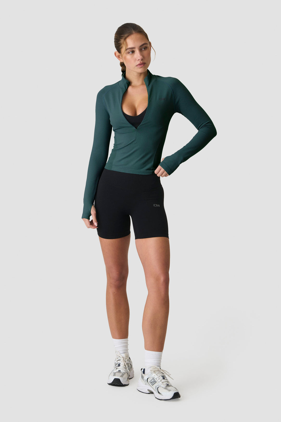 ICIW - Define Seamless Invisible 1/2 Zip LS