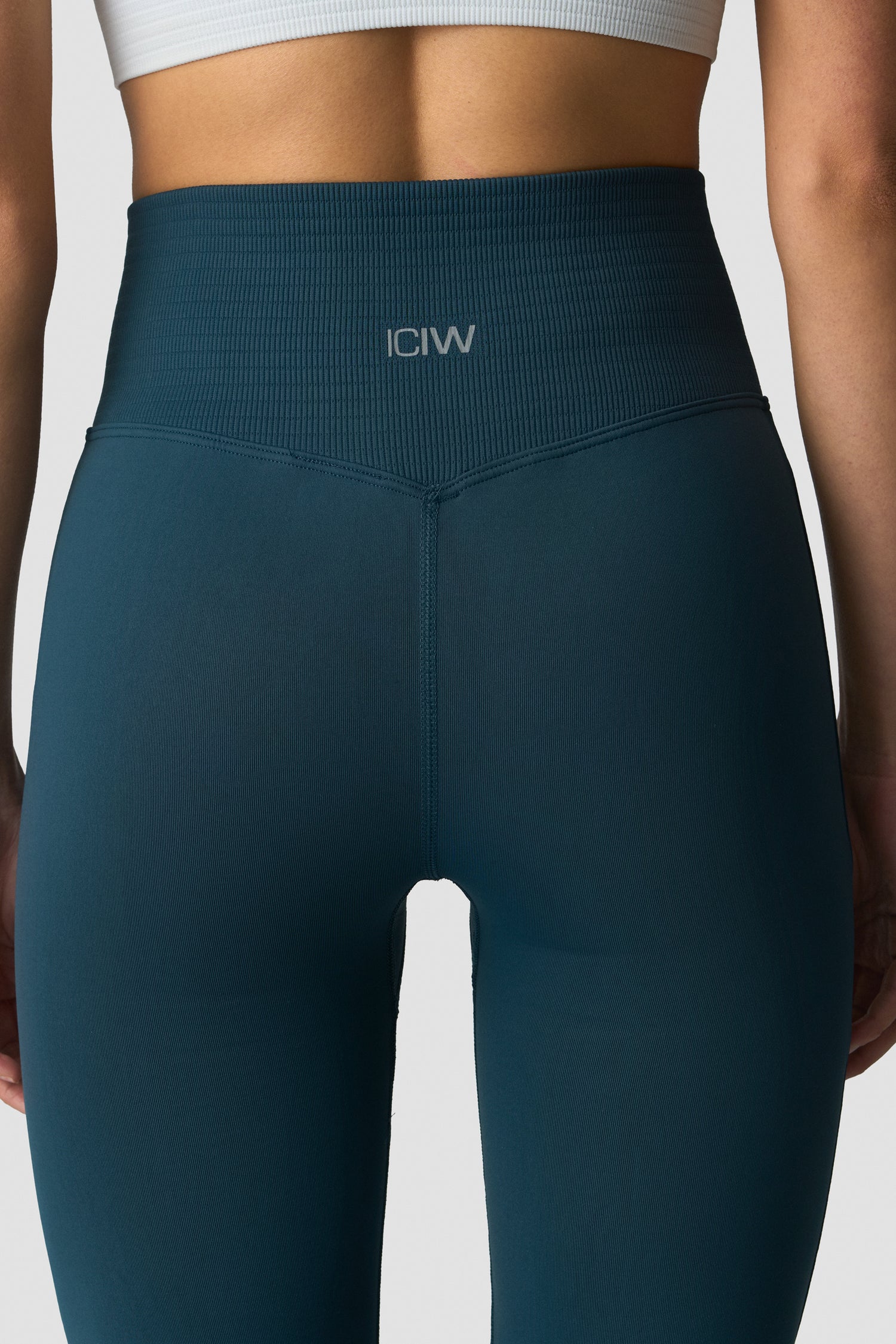 ICIW - Define Seamless Flared Tights