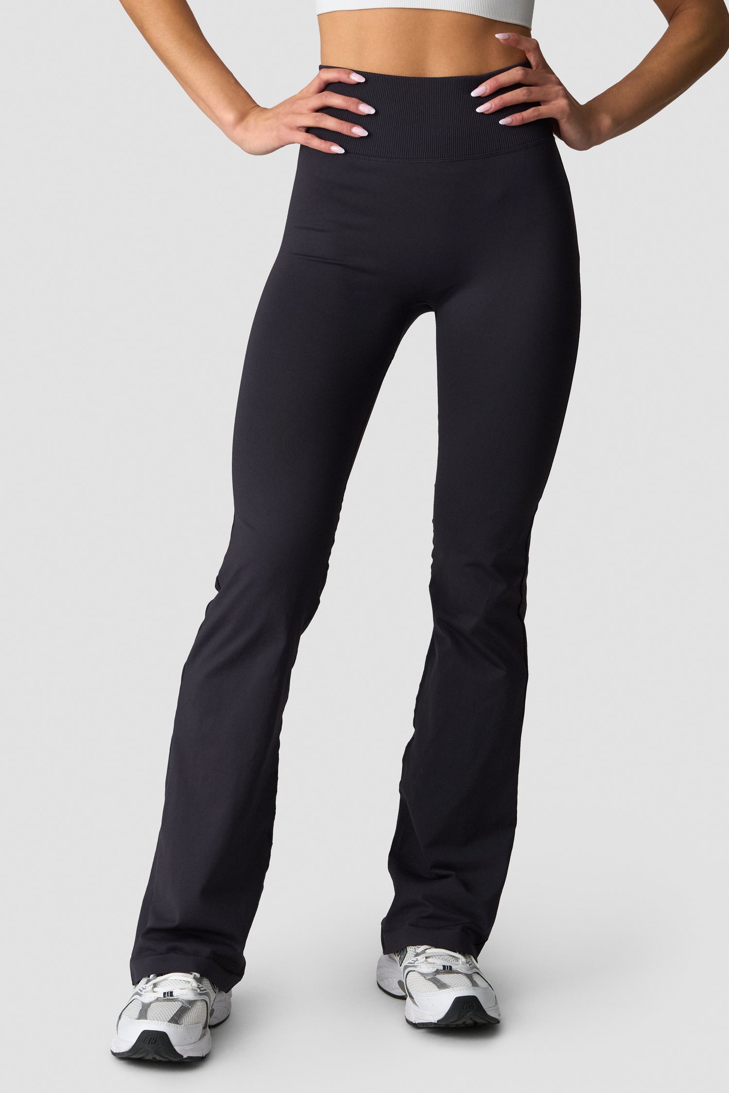 ICIW - Define Seamless Flared Tights