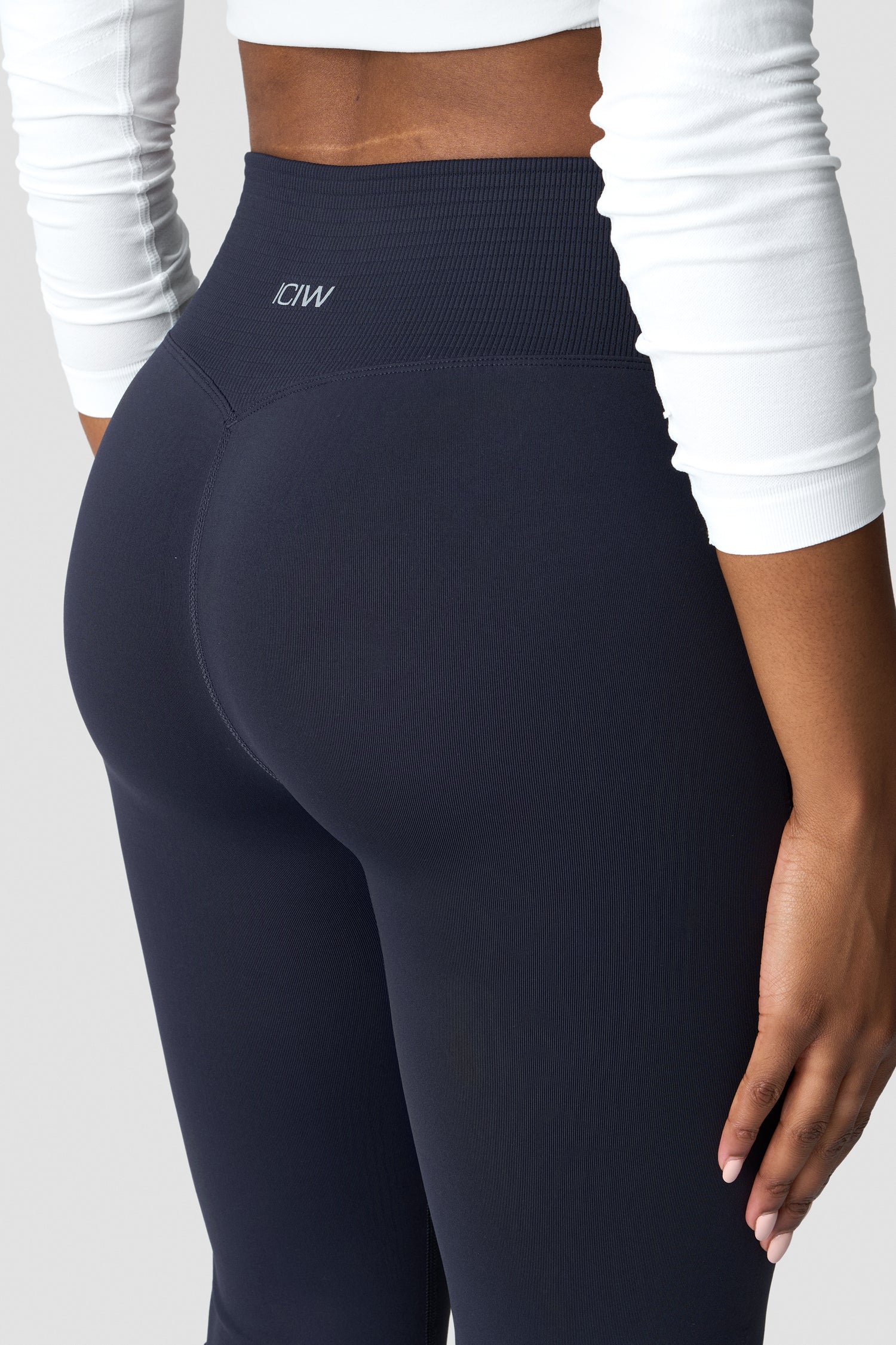 ICIW - Define Seamless Flared Tights