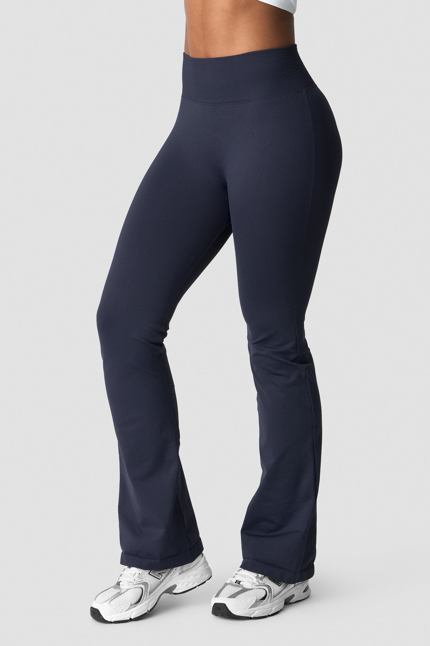 ICIW - Define Seamless Flared Tights