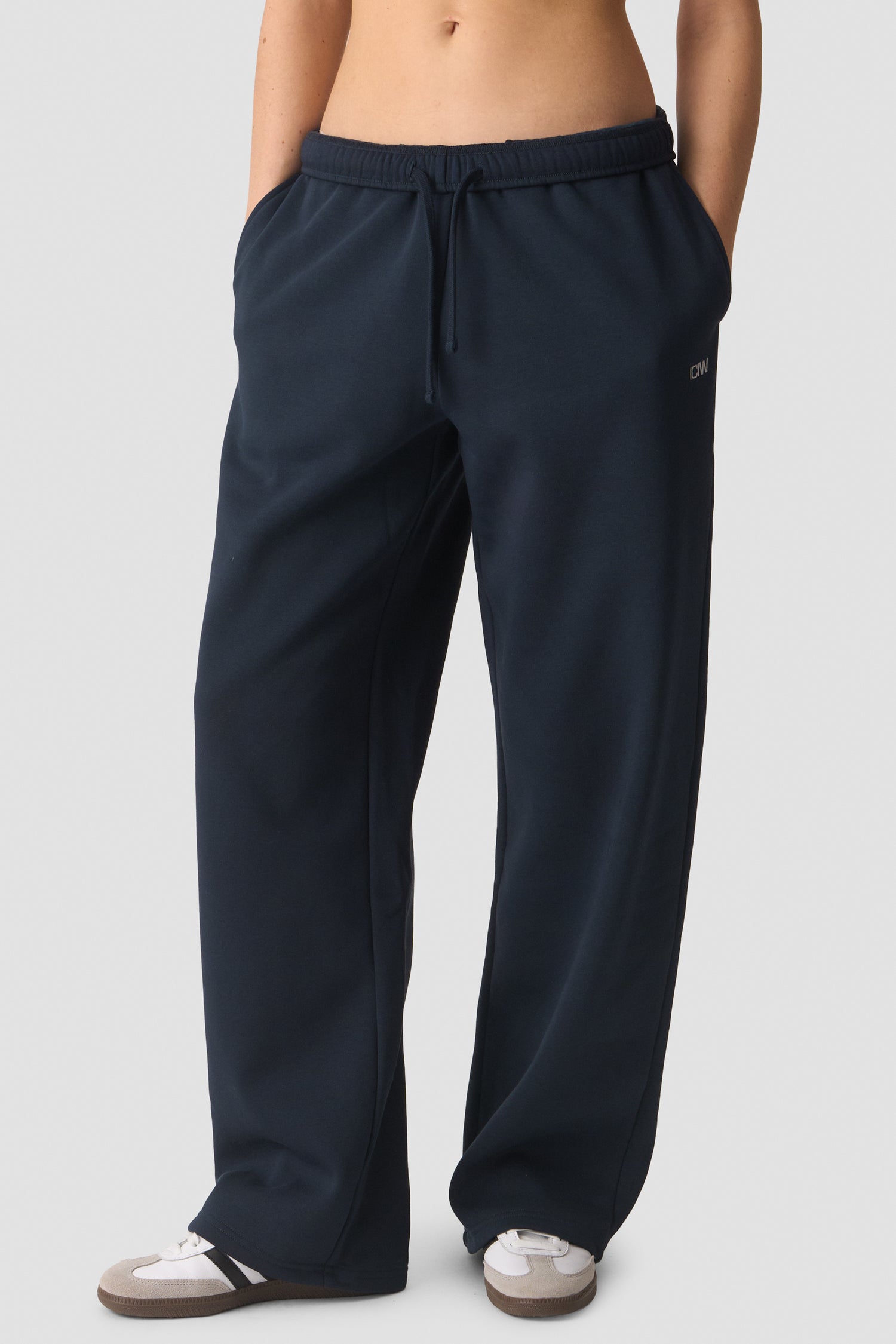 ICIW - Everyday Straight Leg Sweat Pants W