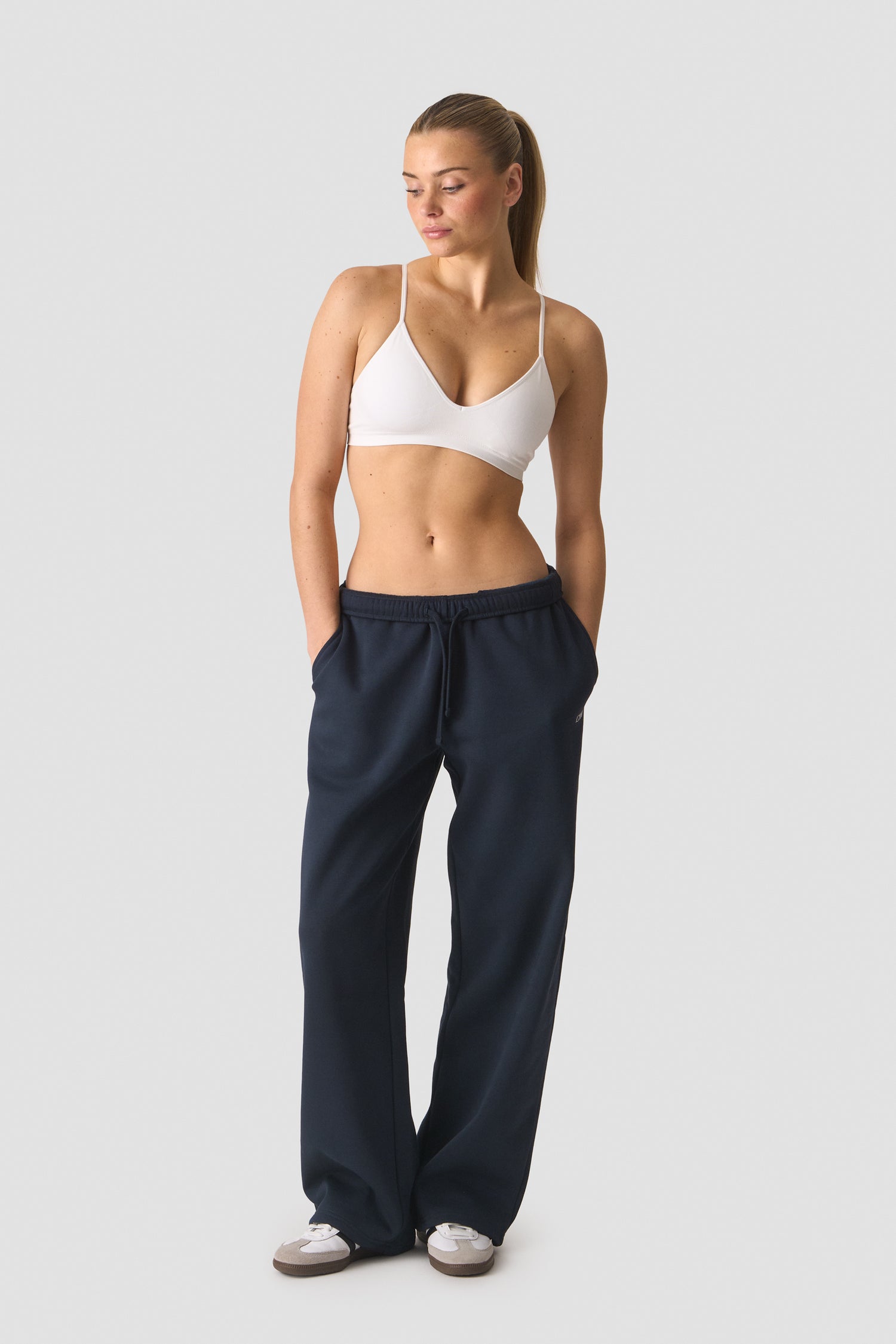 ICIW - Everyday Straight Leg Sweat Pants W