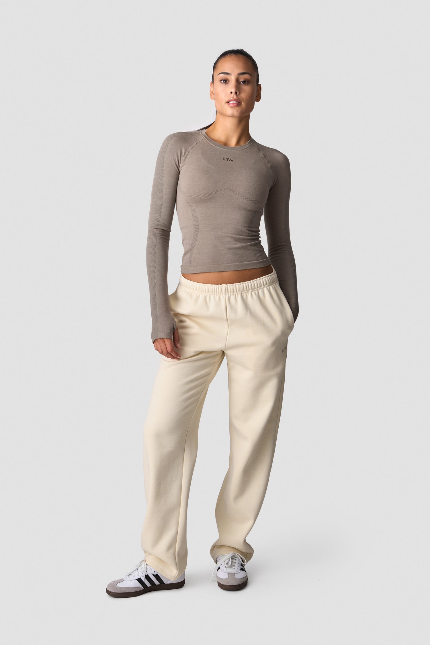 ICIW - Everyday Straight Leg Sweat Pants