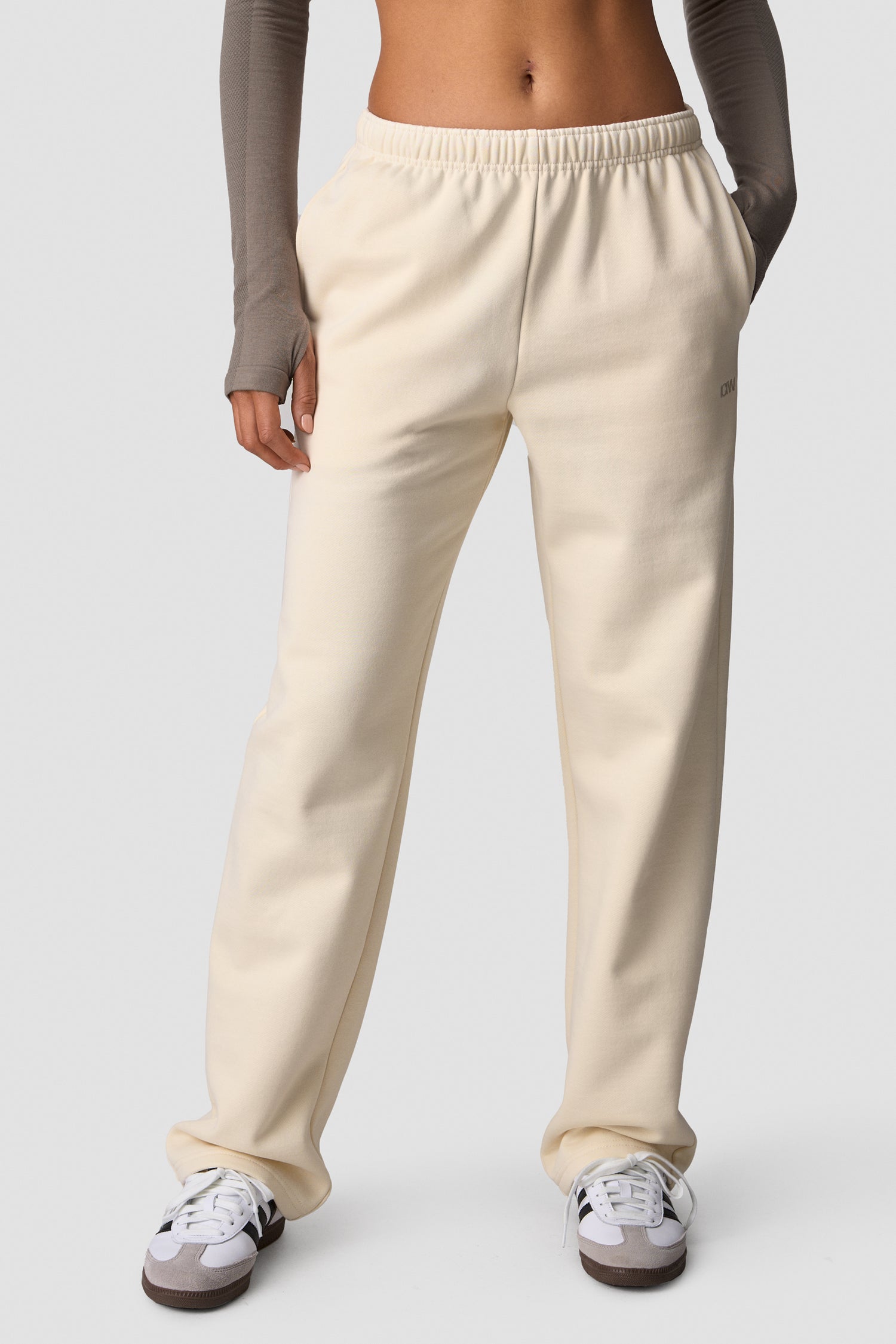 ICIW - Everyday Straight Leg Sweat Pants
