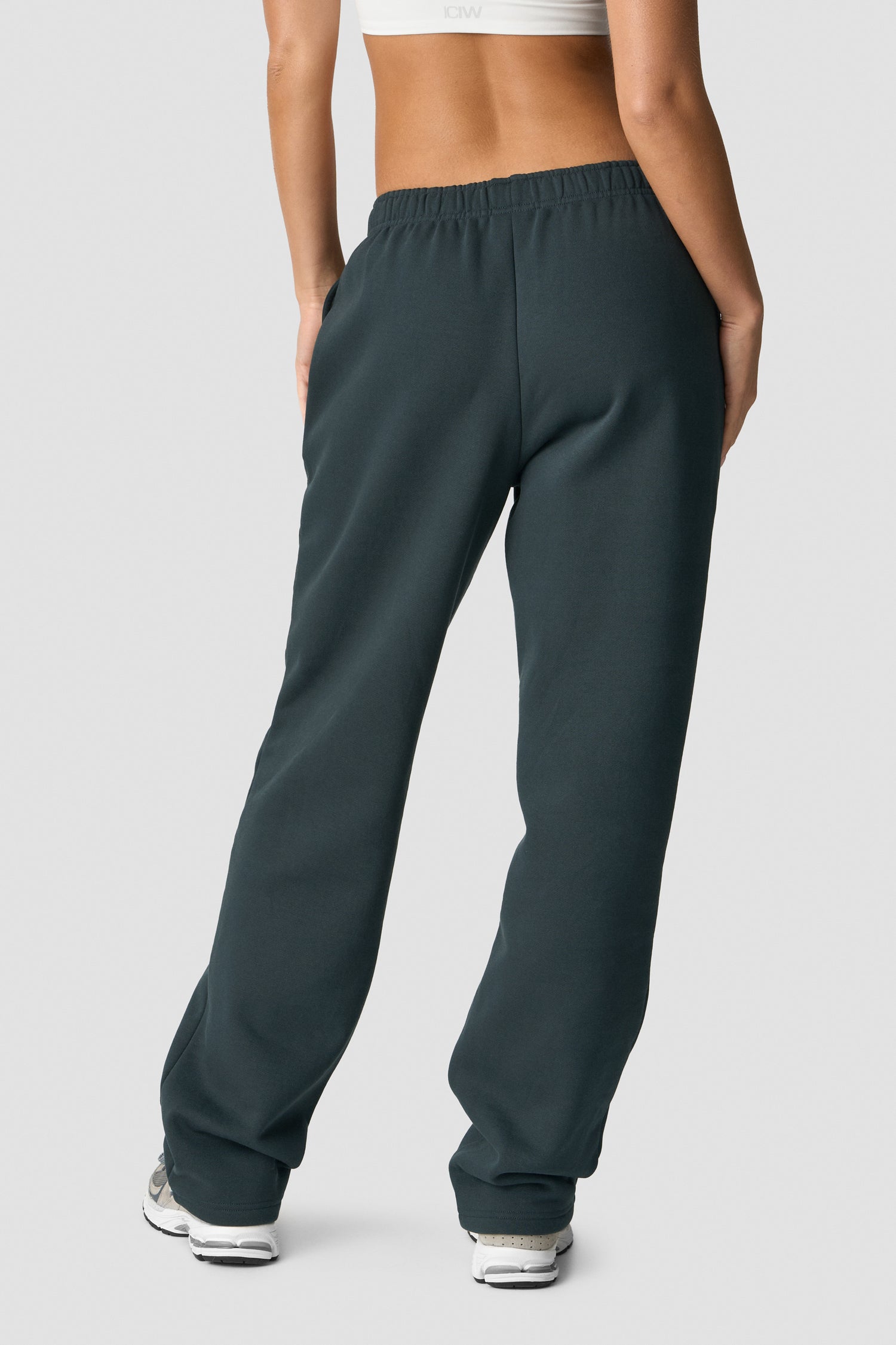 ICIW - Everyday Straight Leg Sweat Pants