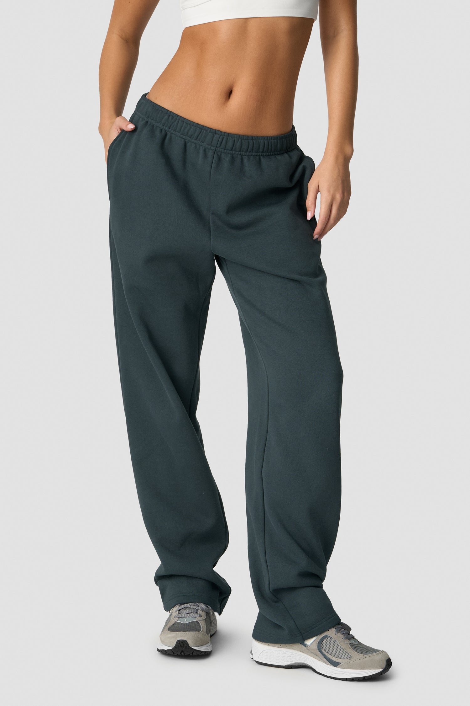 ICIW - Everyday Straight Leg Sweat Pants