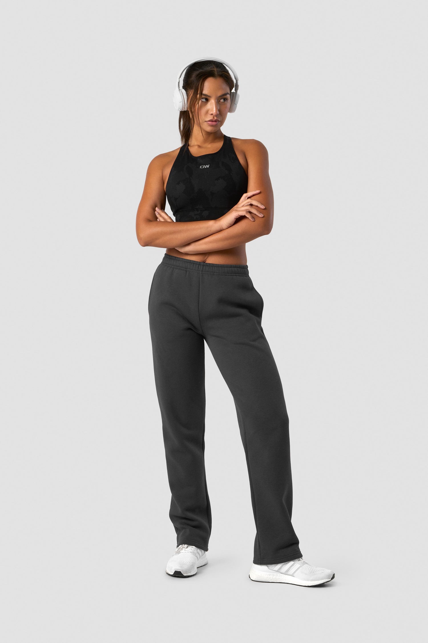 ICIW - Everyday Straight Leg Sweat Pants
