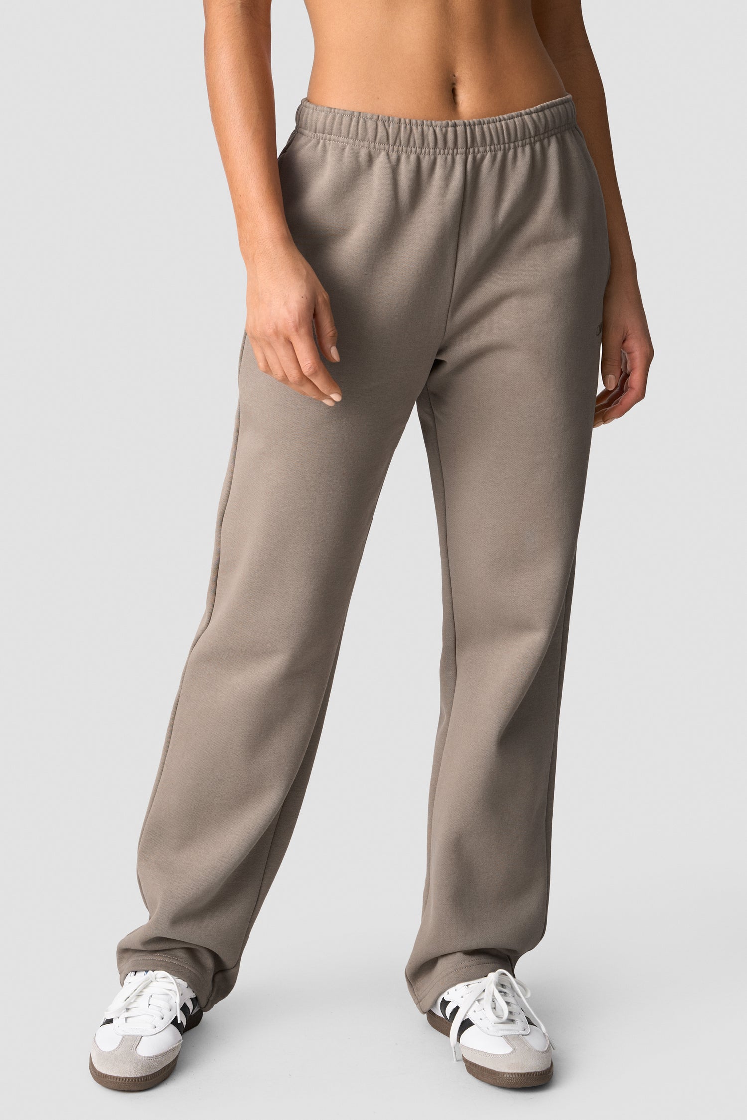 ICIW - Everyday Straight Leg Sweat Pants