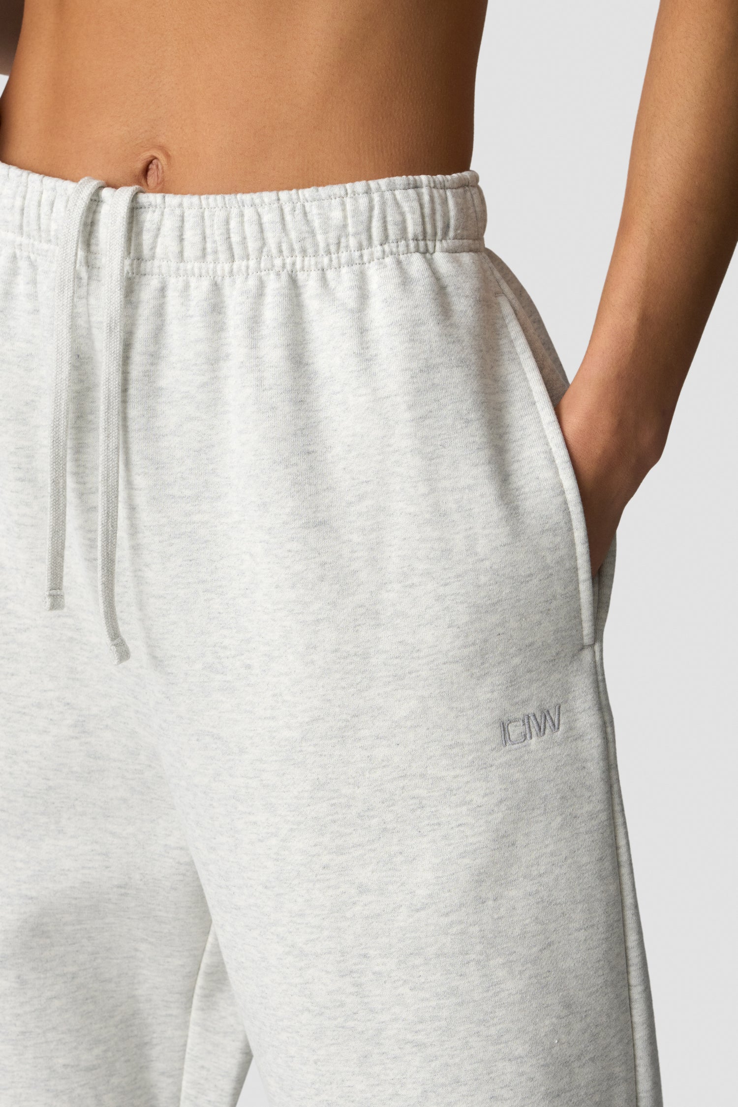 ICIW - Everyday Straight Leg Sweat Pants