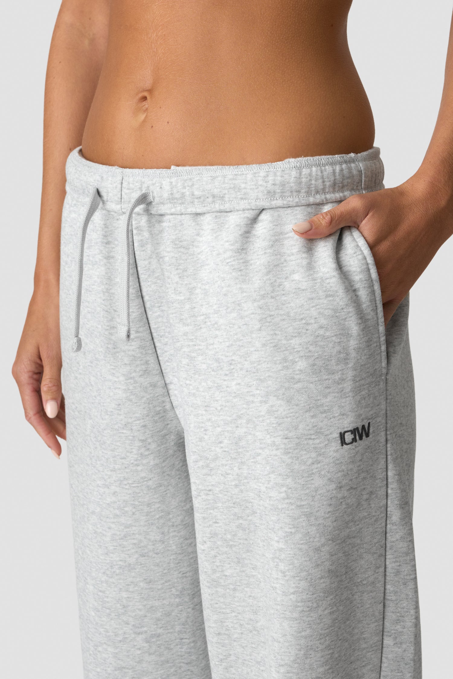 ICIW - Everyday Straight Leg Sweat Pants