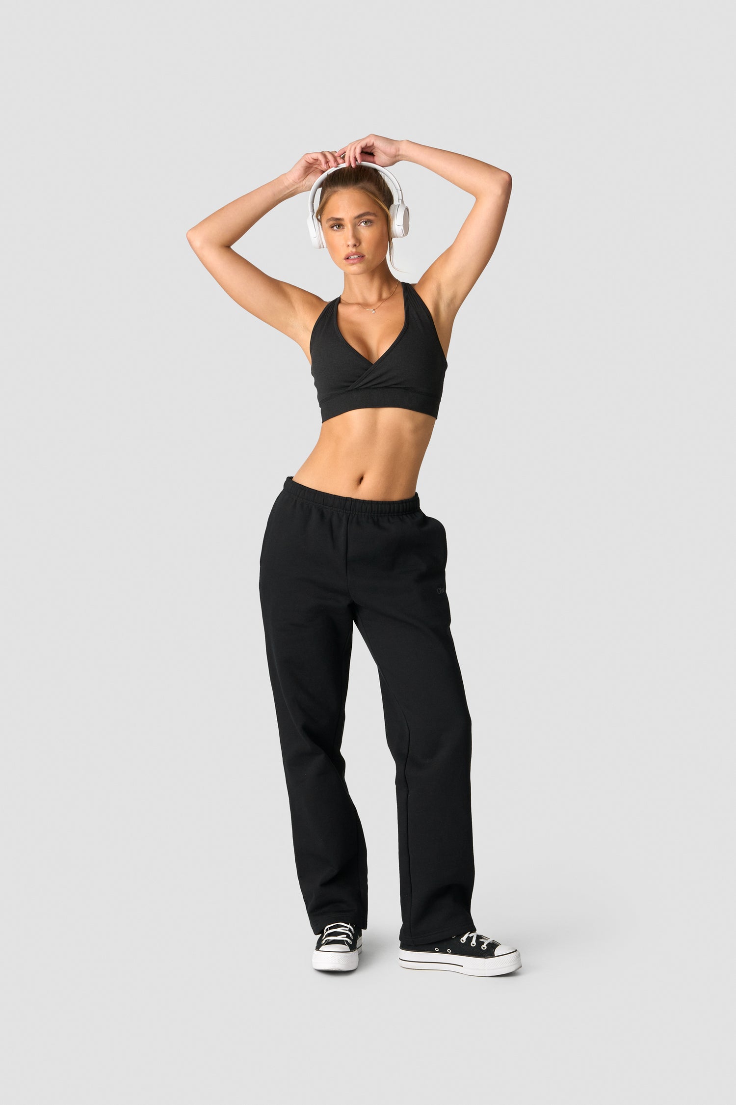 ICIW - Everyday Straight Leg Sweat Pants