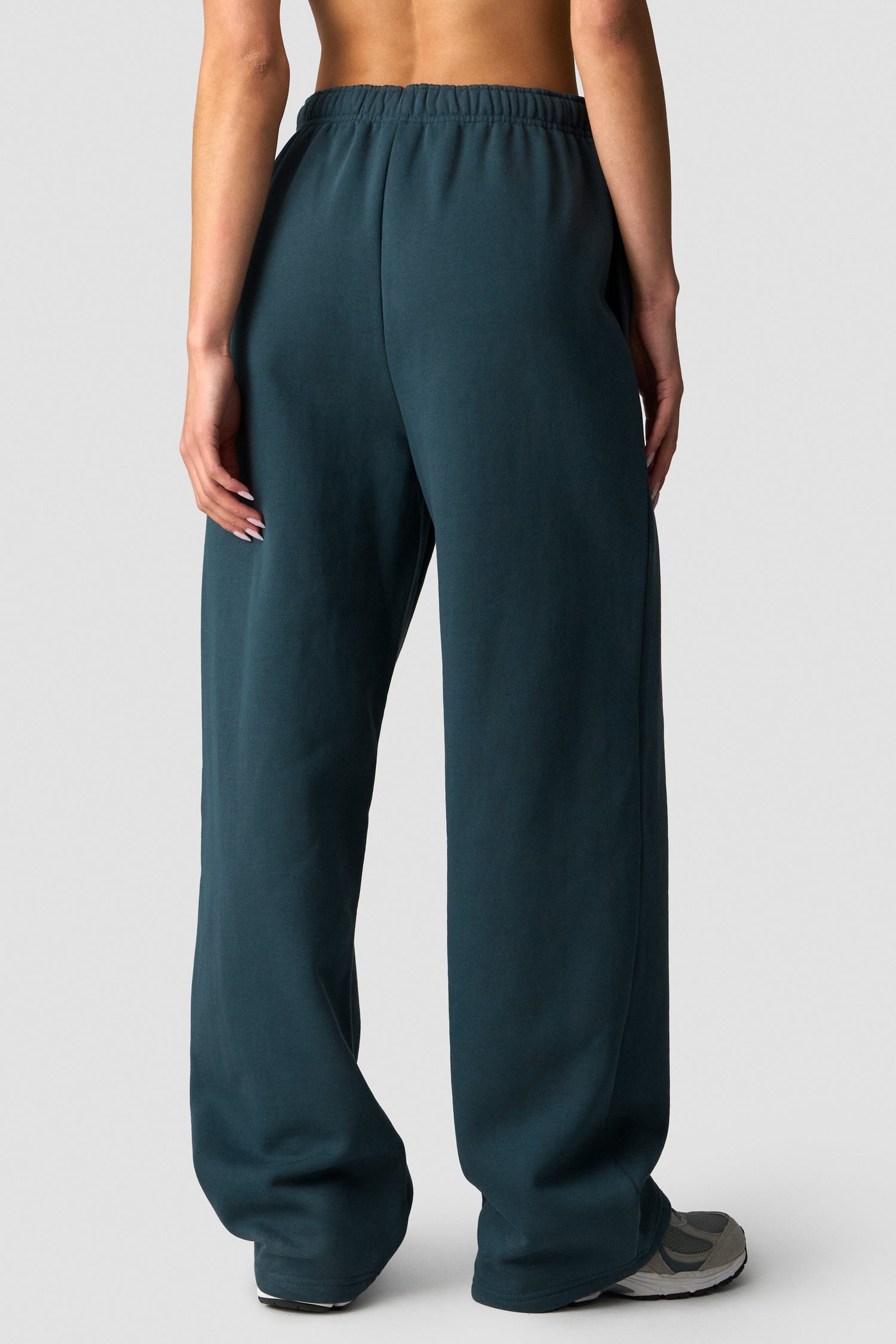 ICIW - Everyday Straight Leg Sweat Pants