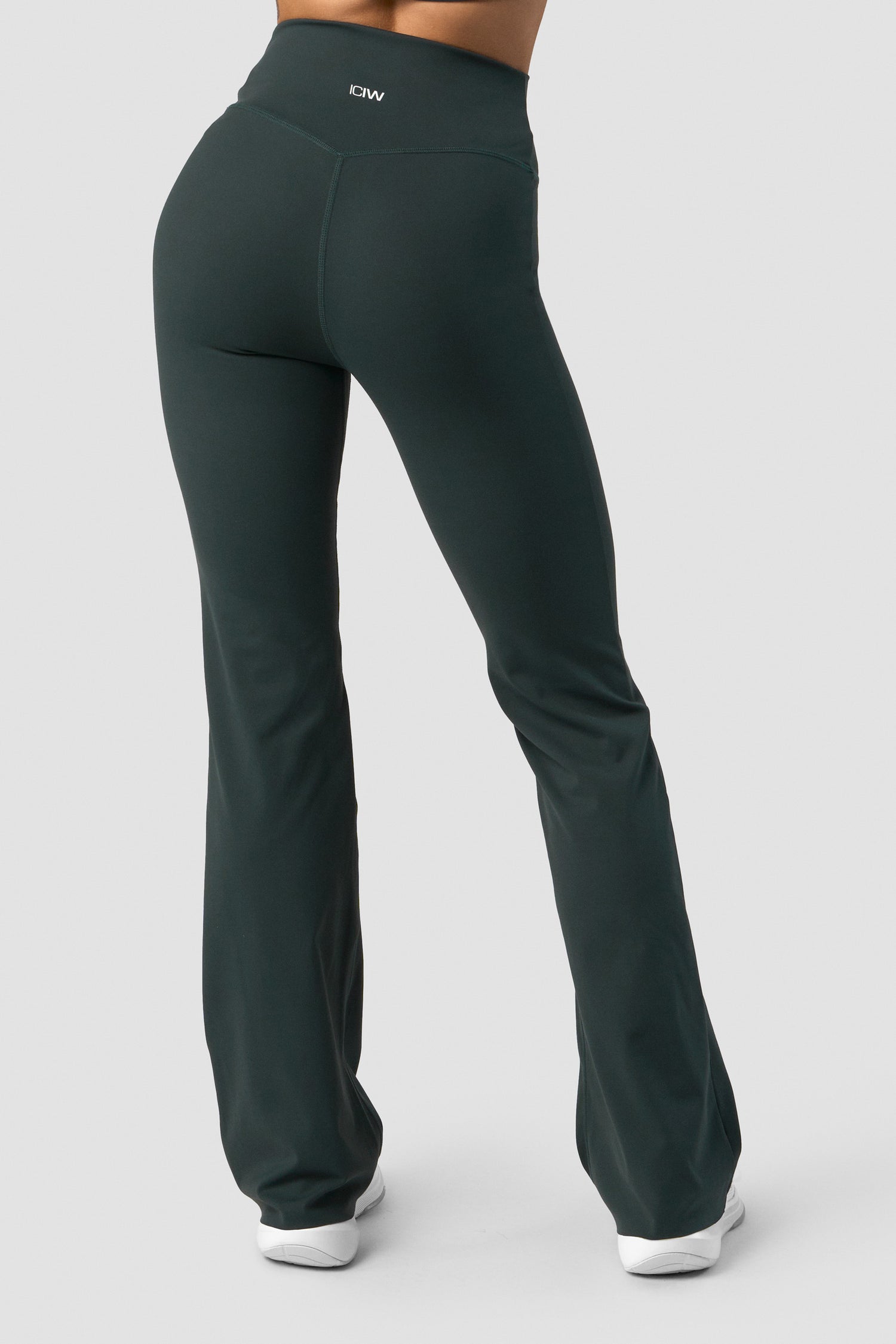 ICIW - Nimble Flared Tights