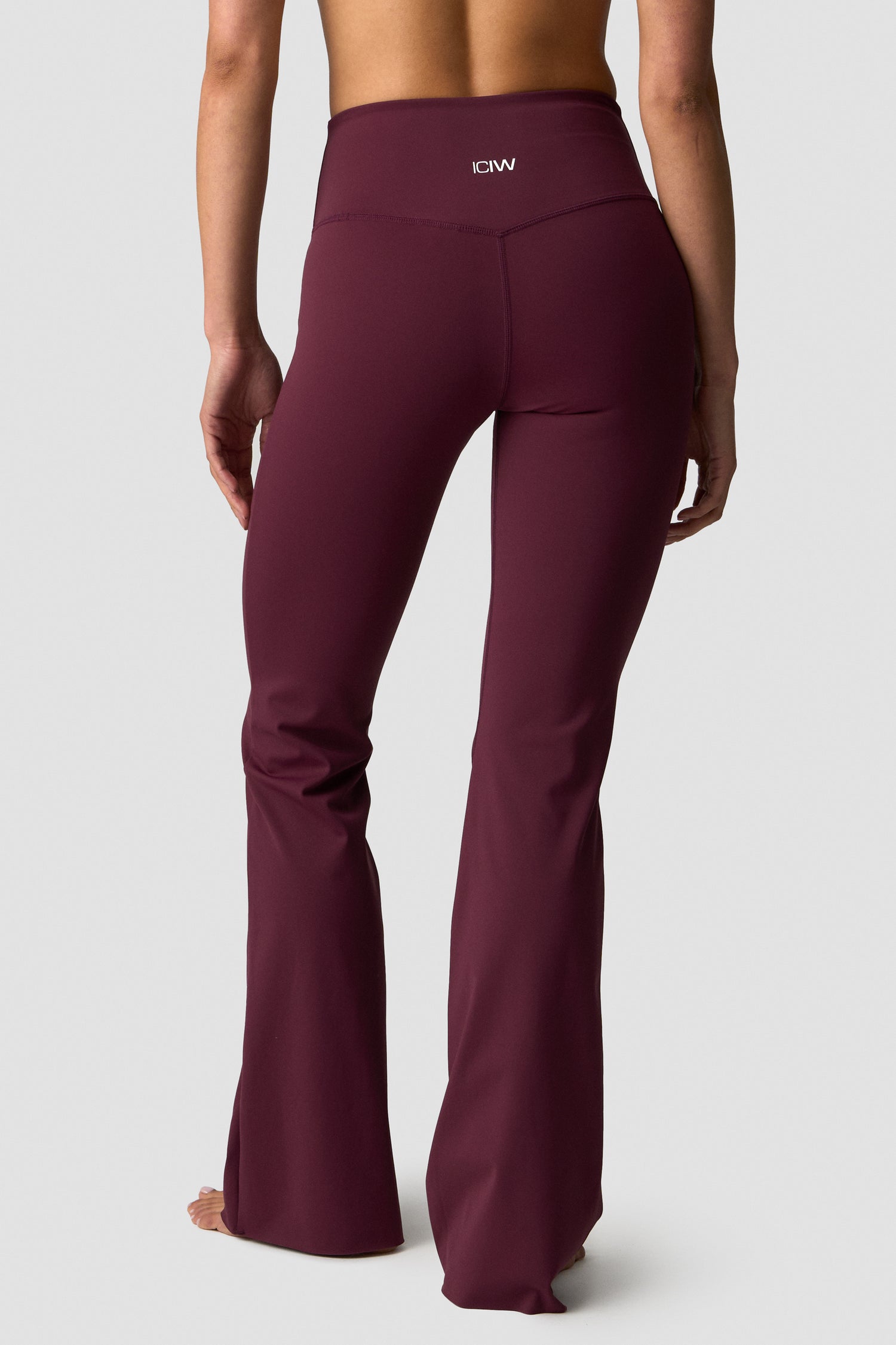 ICIW - Nimble Flared Tights