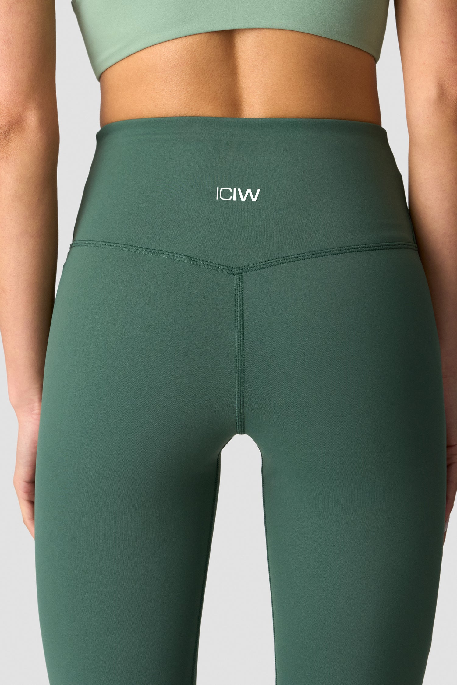 ICIW - Nimble Flared Tights