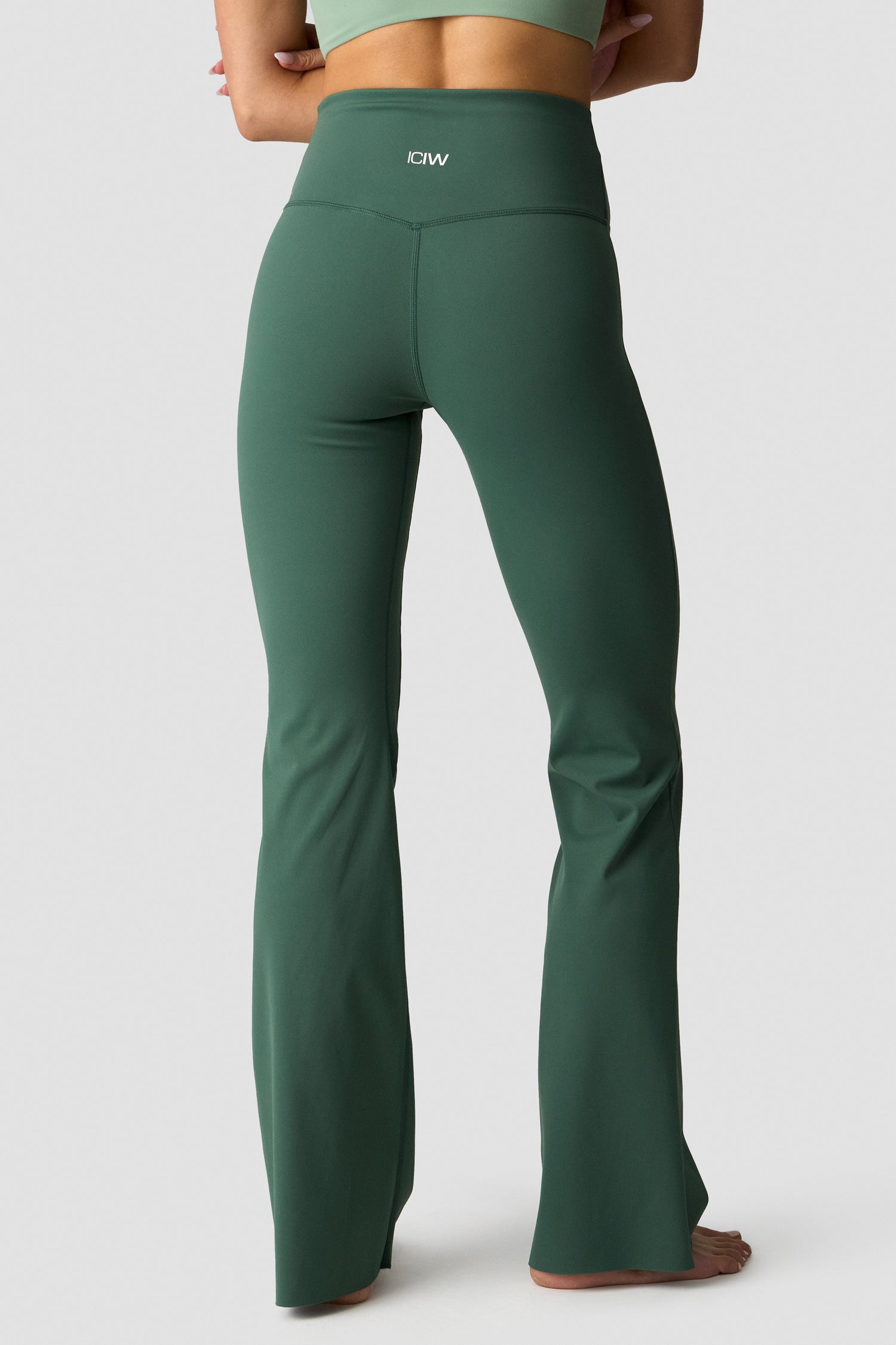 ICIW - Nimble Flared Tights