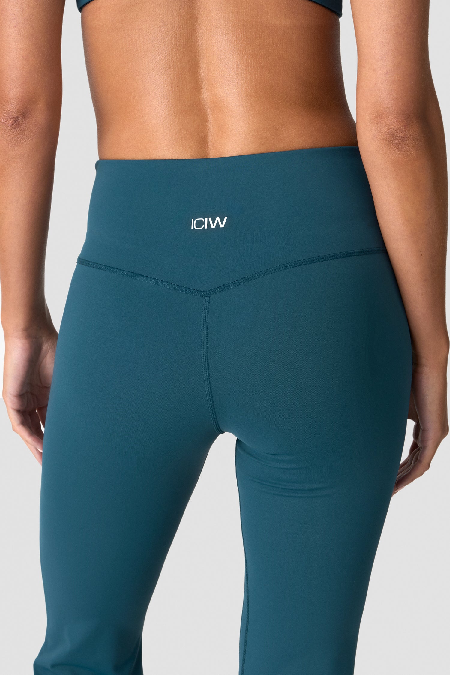 ICIW - Nimble Flared Tights