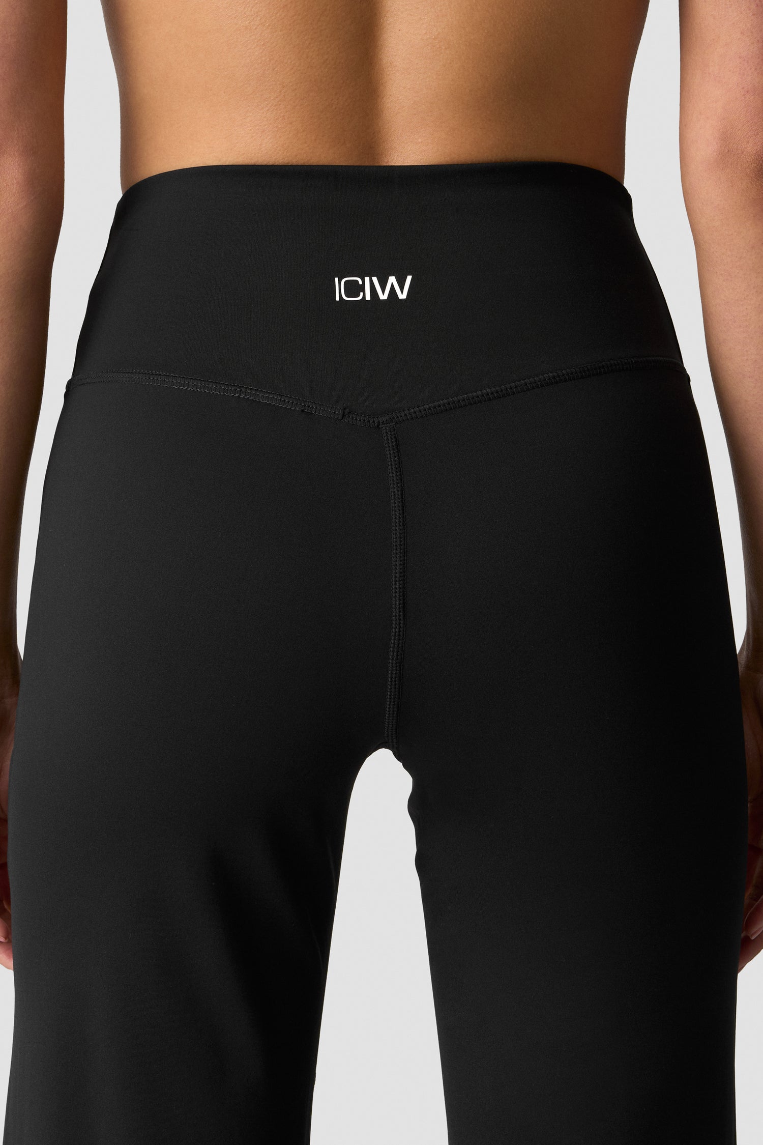 ICIW - Nimble Straight Leg