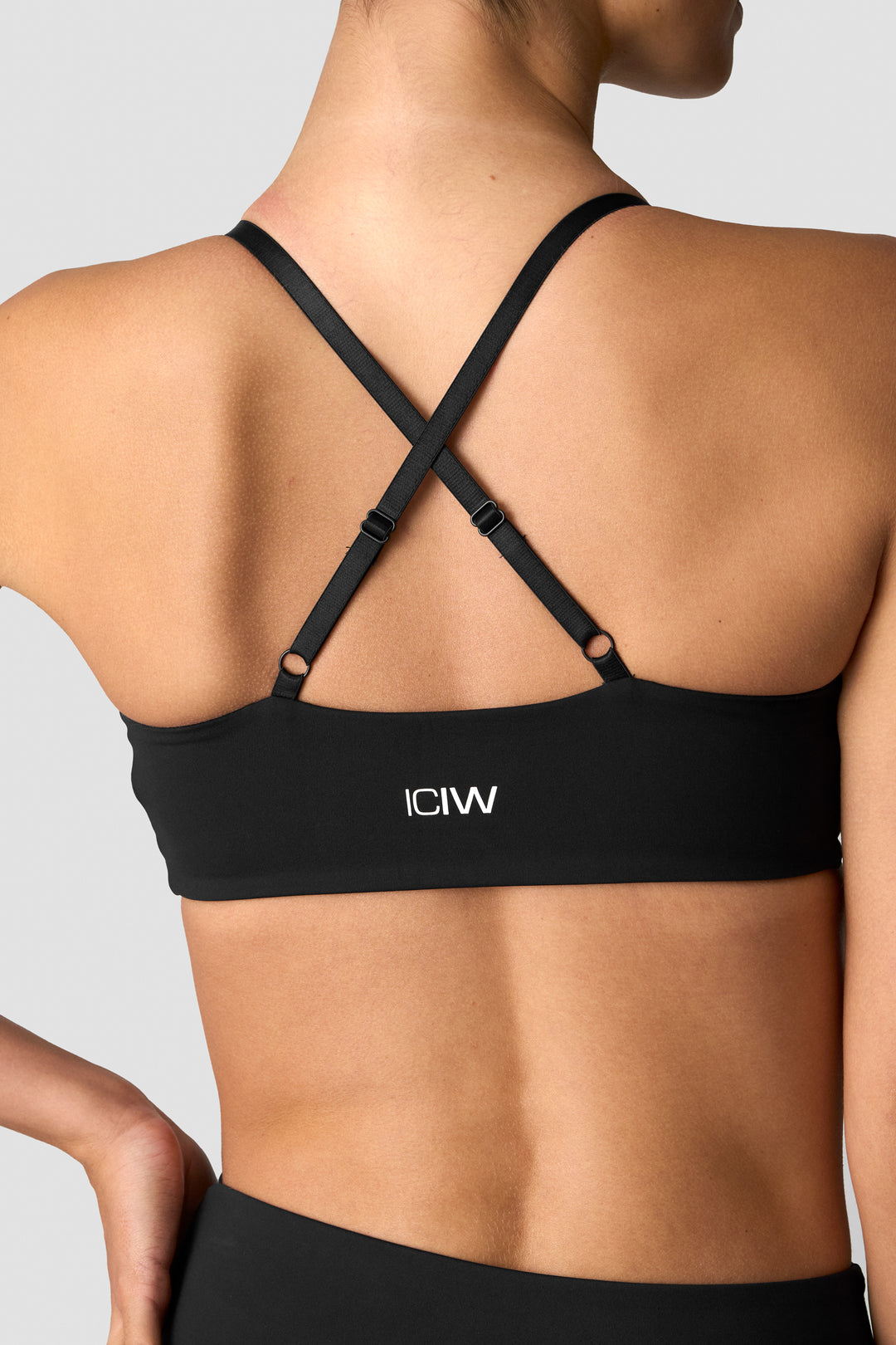 ICIW - Nimble Twist sports Bra