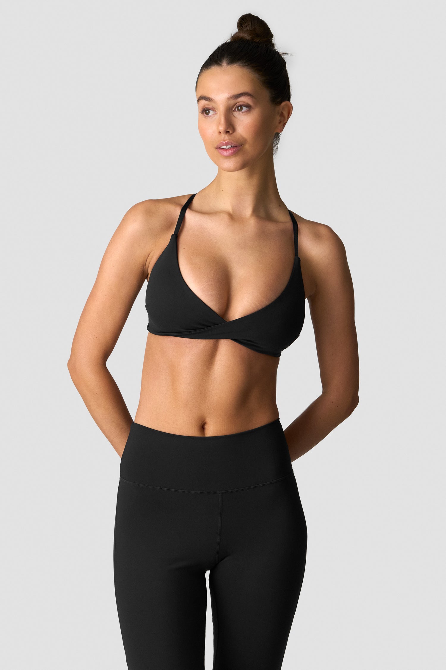 ICIW - Nimble Twist sports Bra