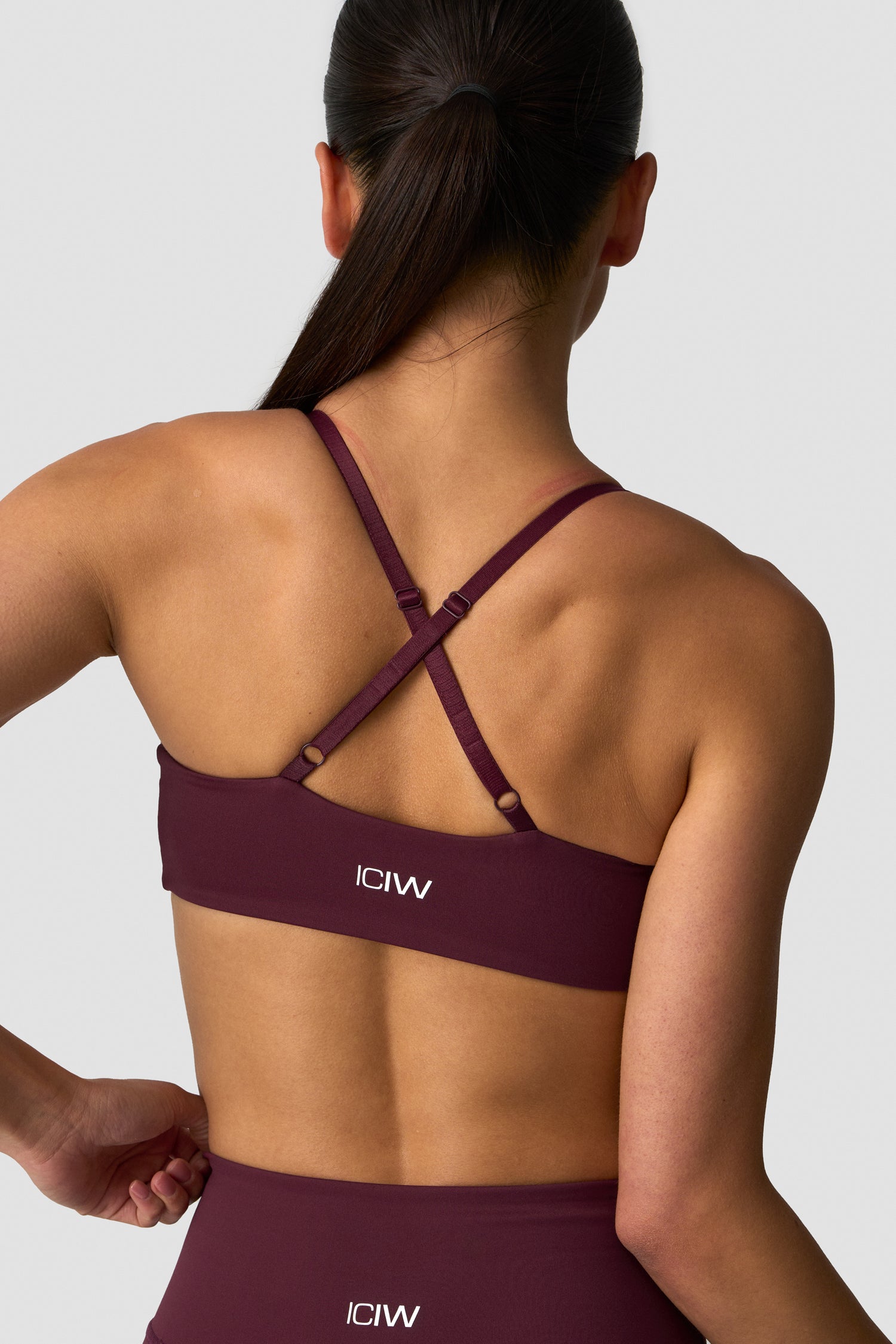 ICIW - Nimble Twist sports Bra