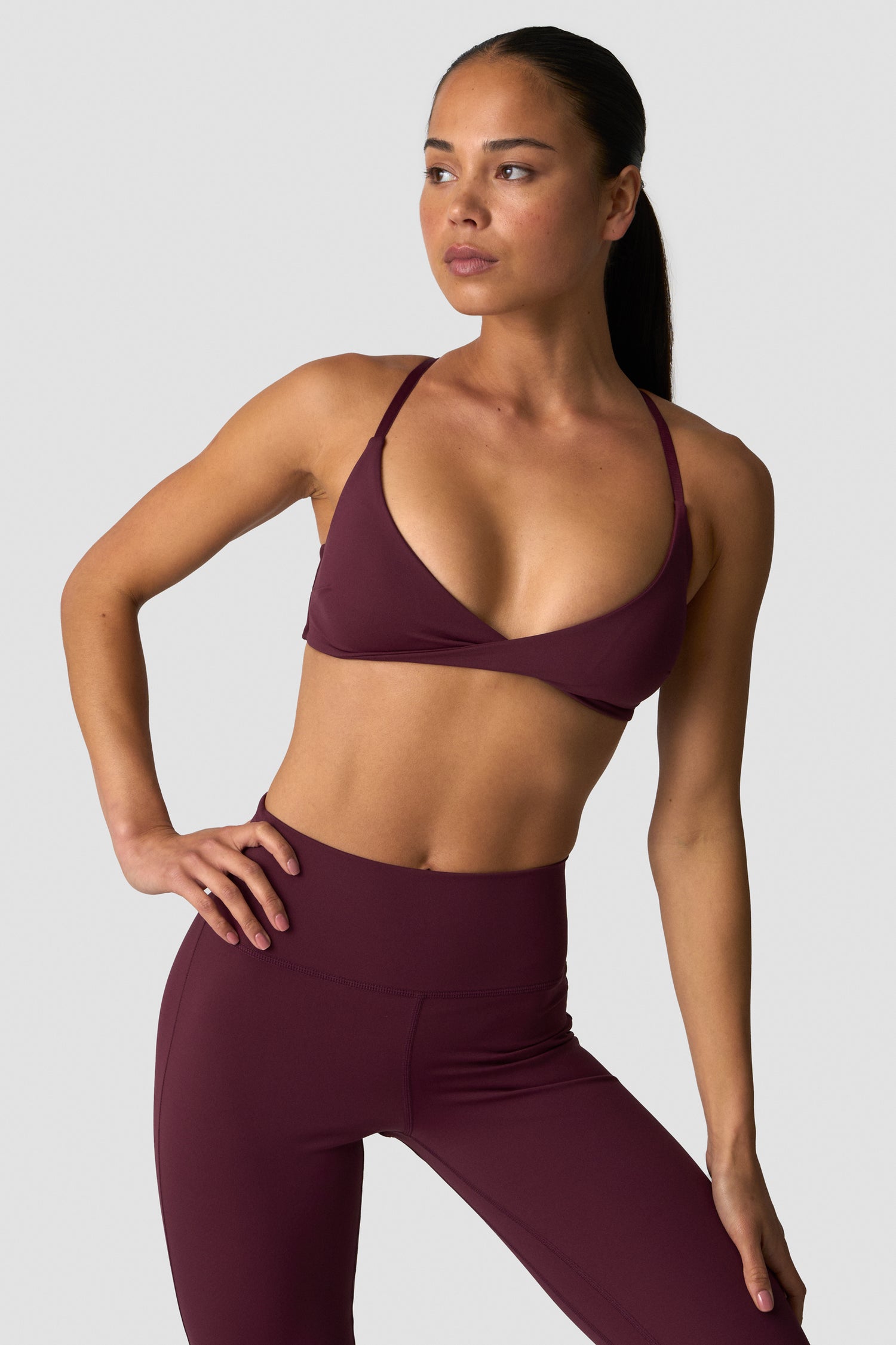 ICIW - Nimble Twist sports Bra