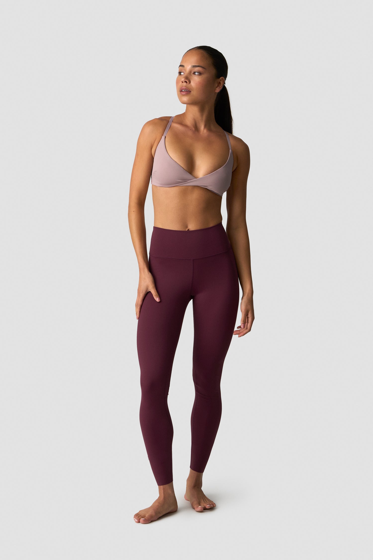 ICIW - Nimble Twist sports Bra
