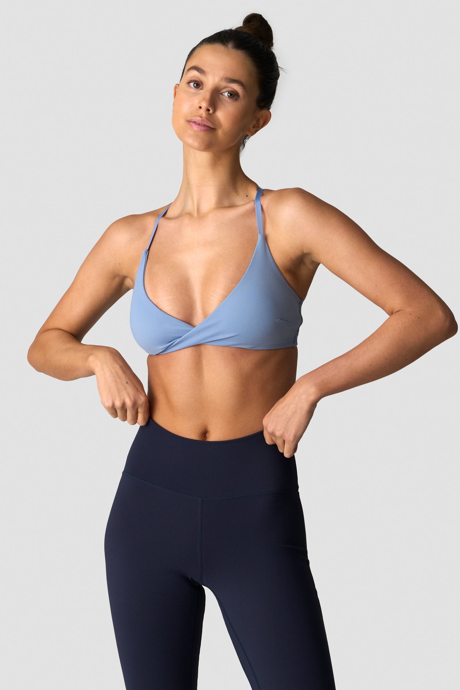 ICIW - Nimble Twist sports Bra