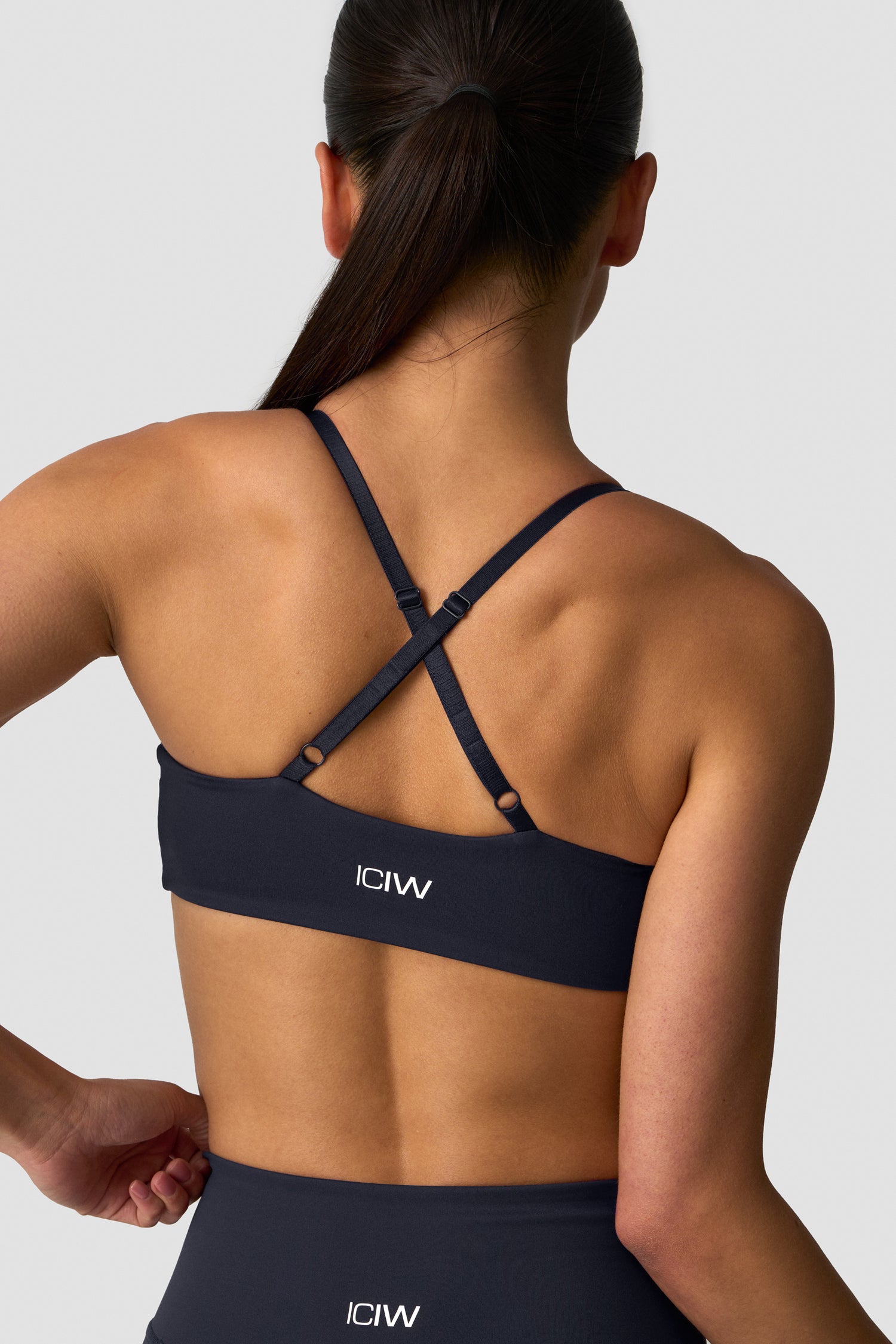 ICIW - Nimble Twist sports Bra