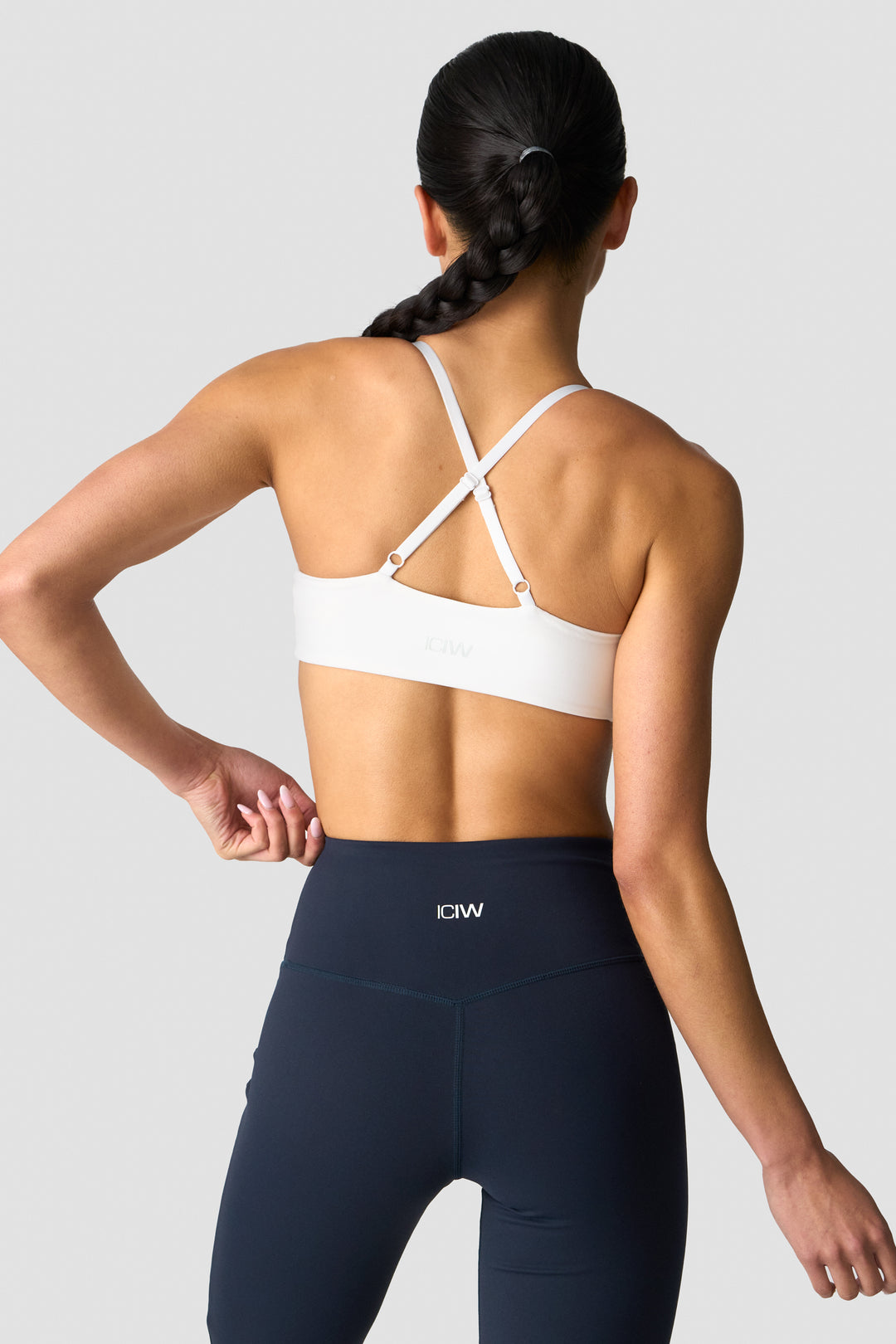 ICIW - Nimble Twist sports Bra