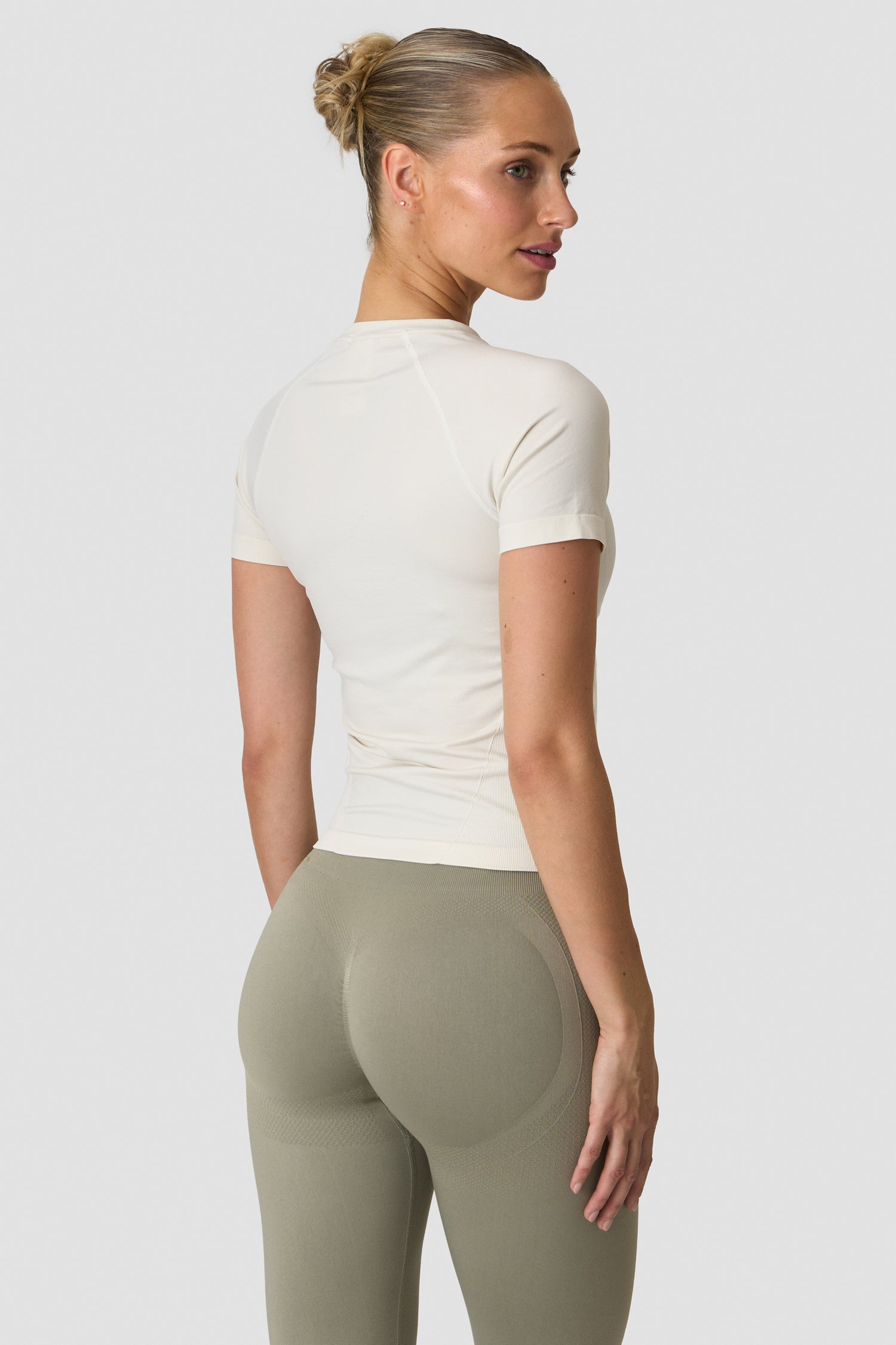 ICIW - Sculpt Seamless T-Shirt