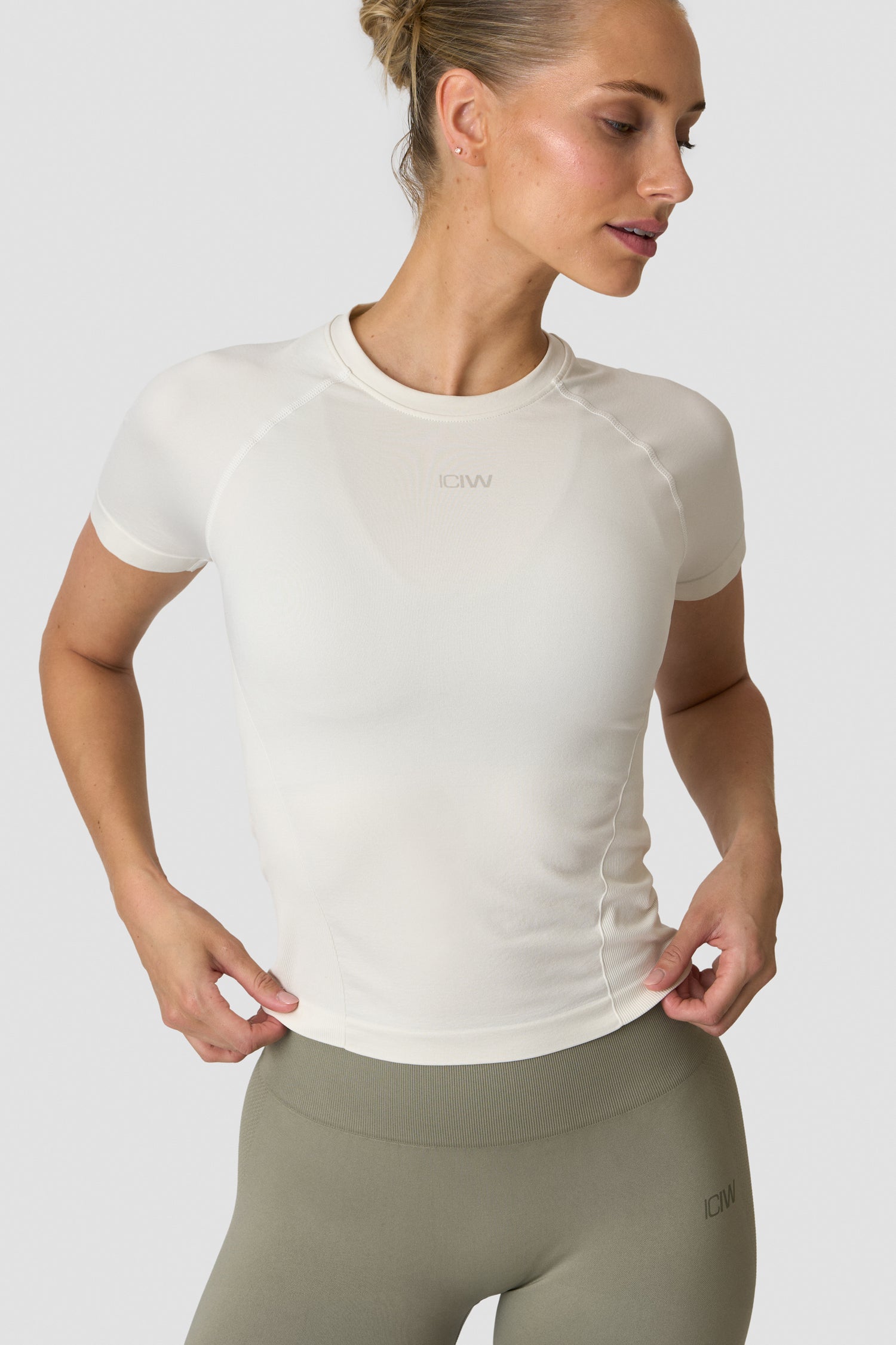 ICIW - Sculpt Seamless T-Shirt