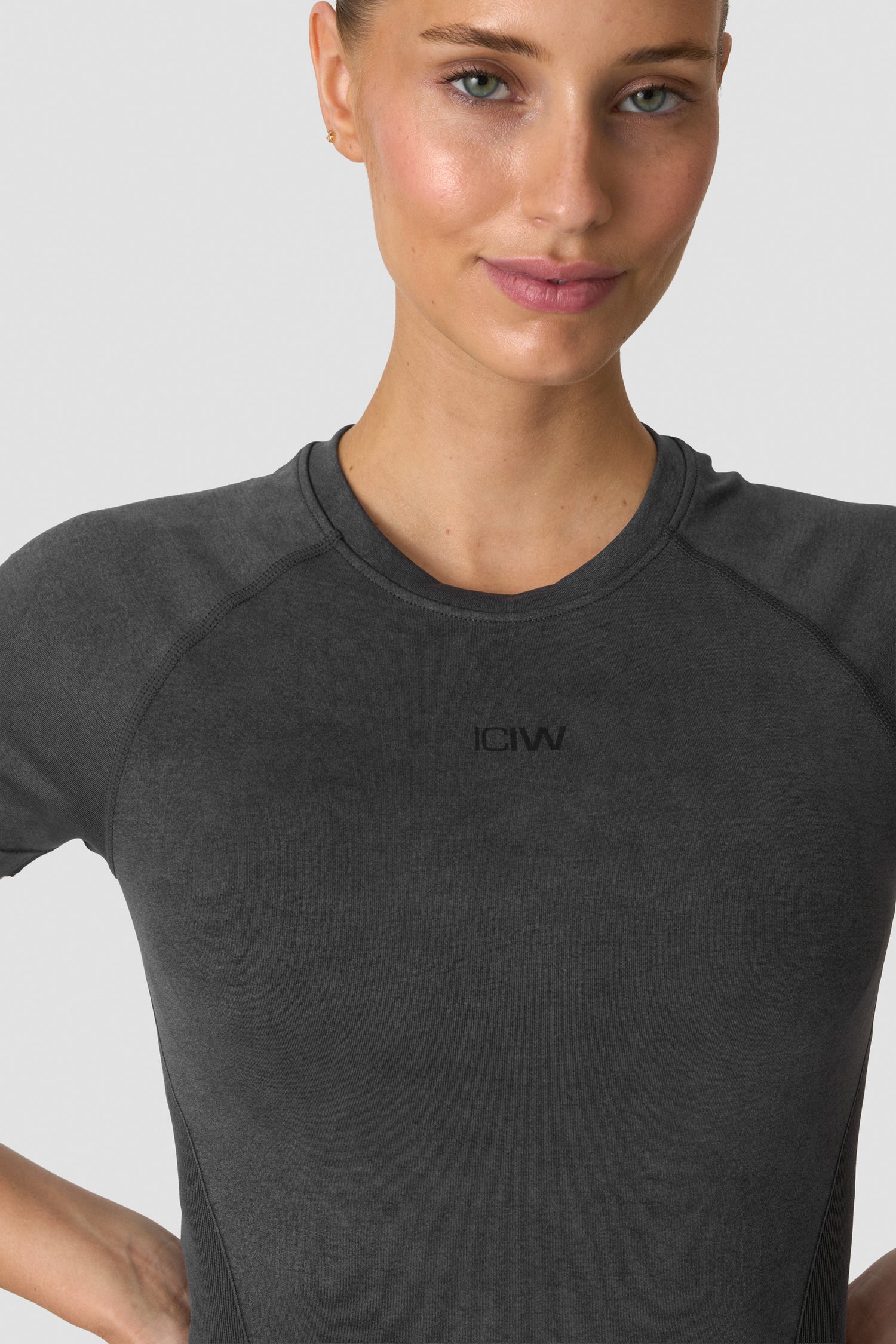 ICIW - Sculpt Seamless T-Shirt