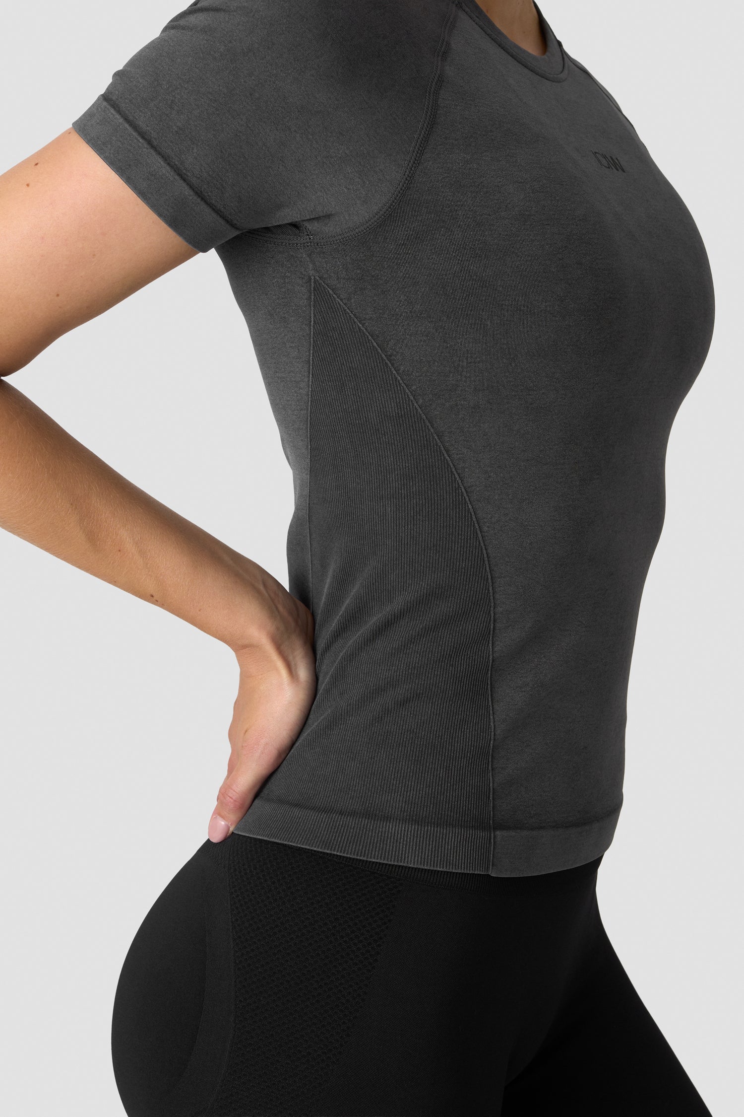 ICIW - Sculpt Seamless T-Shirt