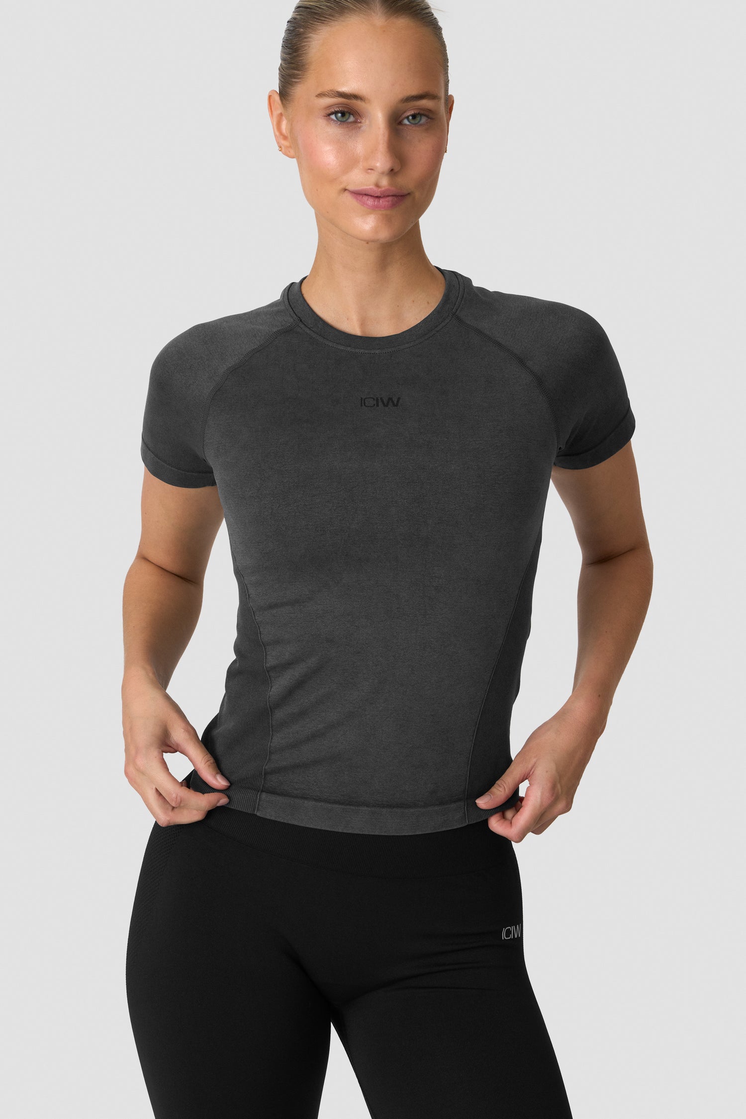 ICIW - Sculpt Seamless T-Shirt