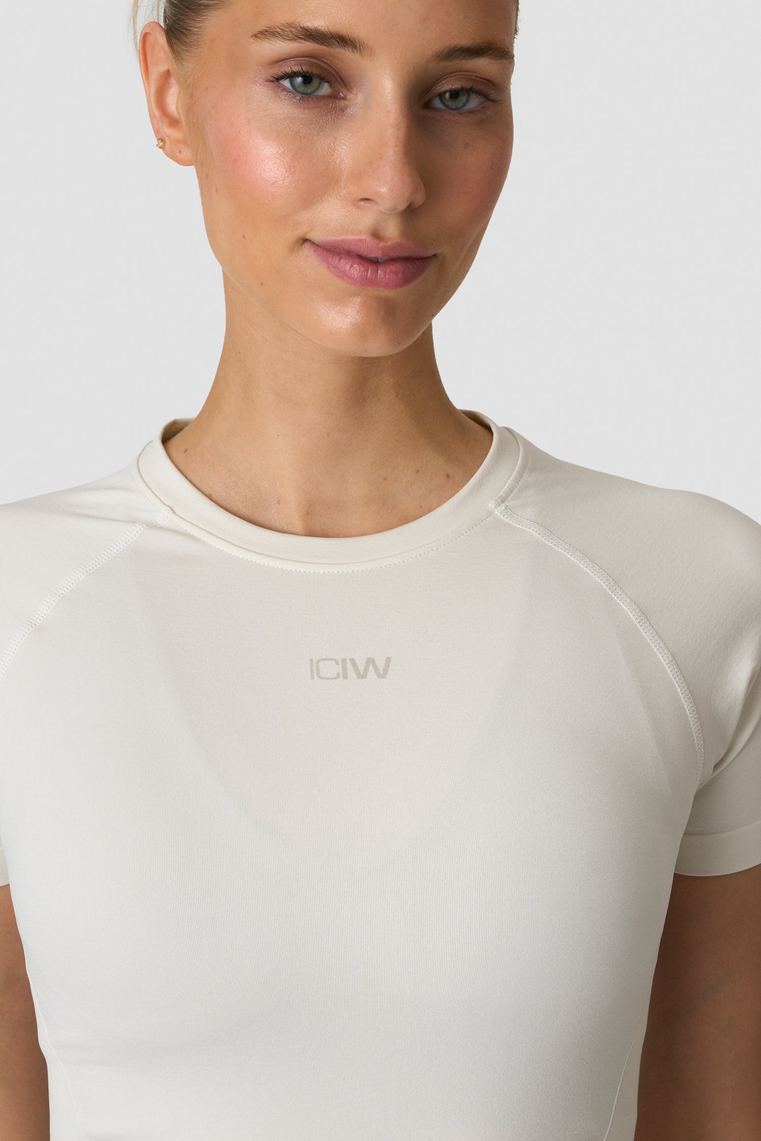 ICIW - Sculpt Seamless T-Shirt
