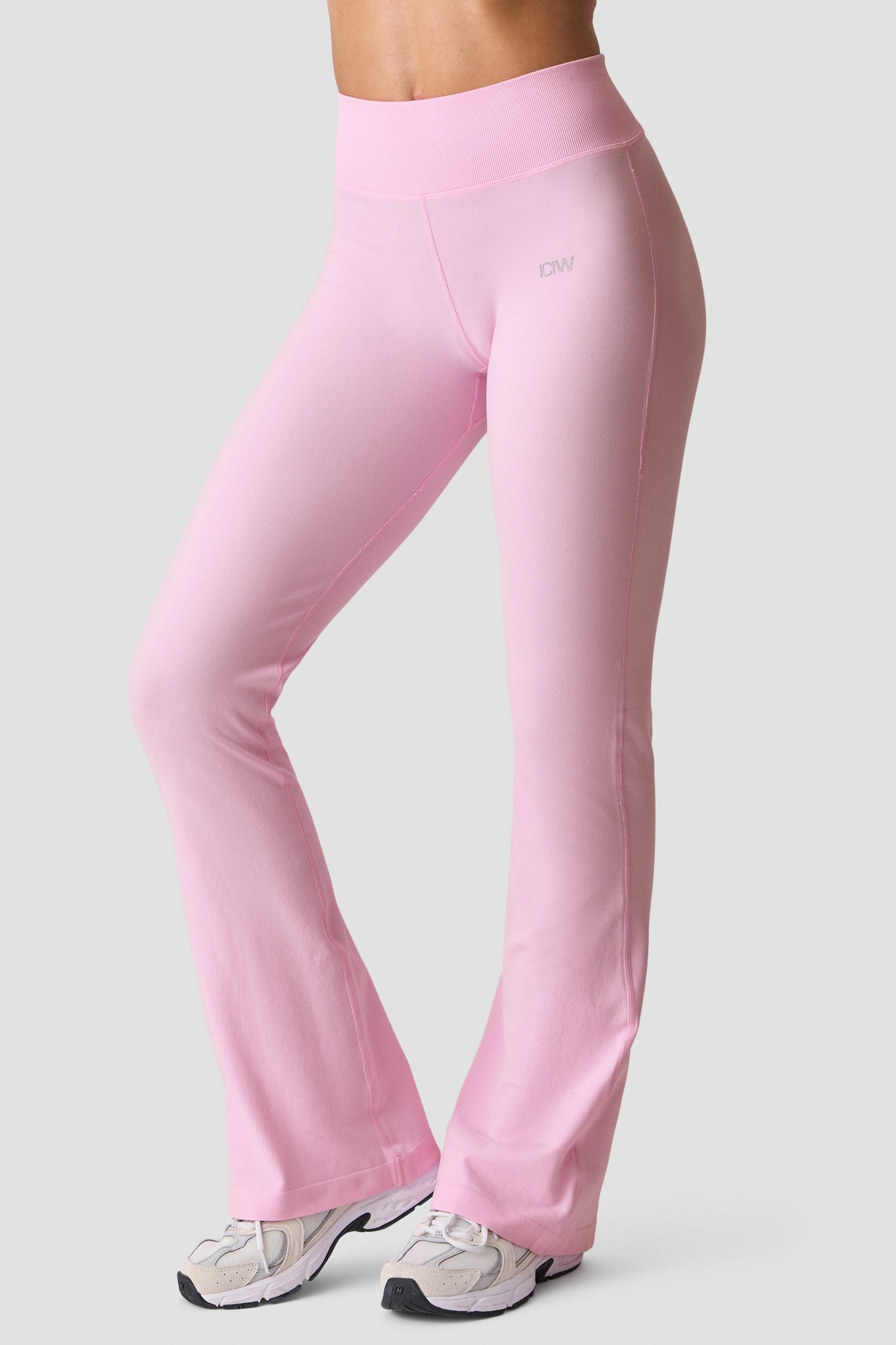 ICIW - Smooth Seamless Flared Tights