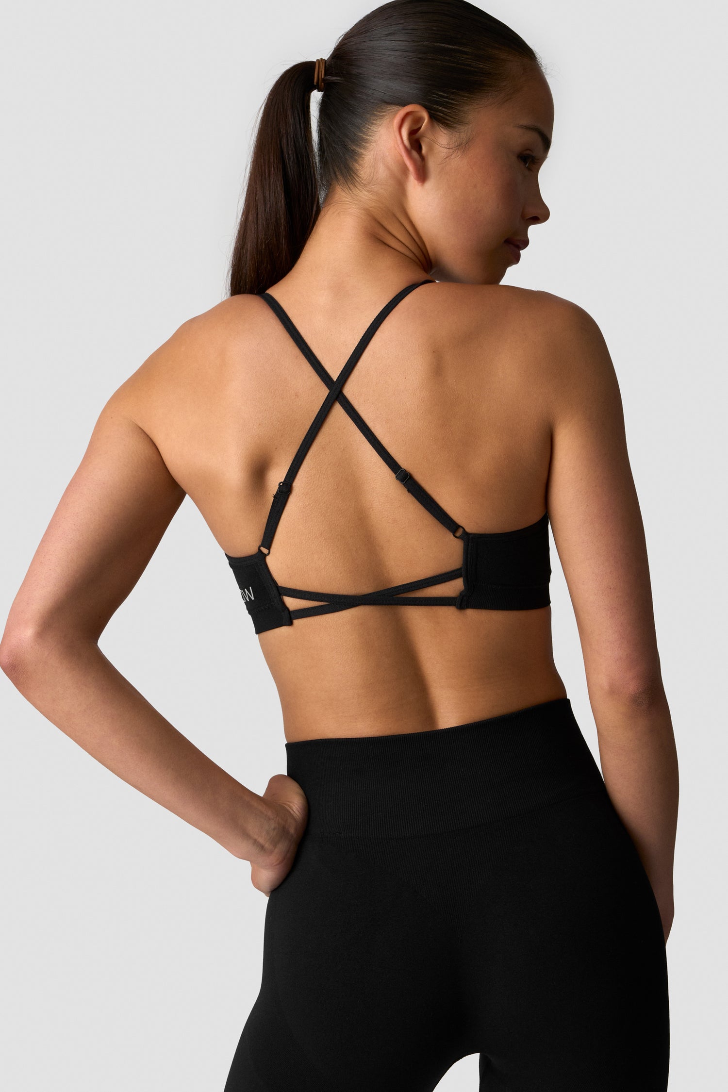 ICIW - Smooth Seamless Strappy Sports Bra