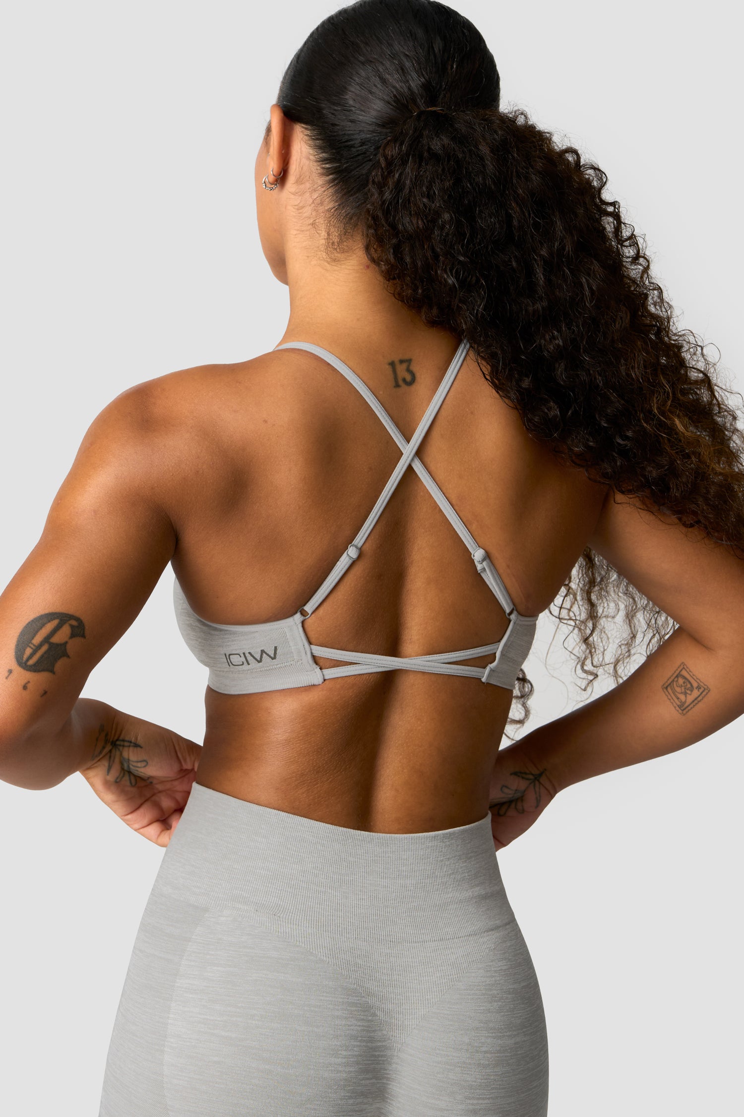 ICIW - Smooth Seamless Strappy Sports Bra