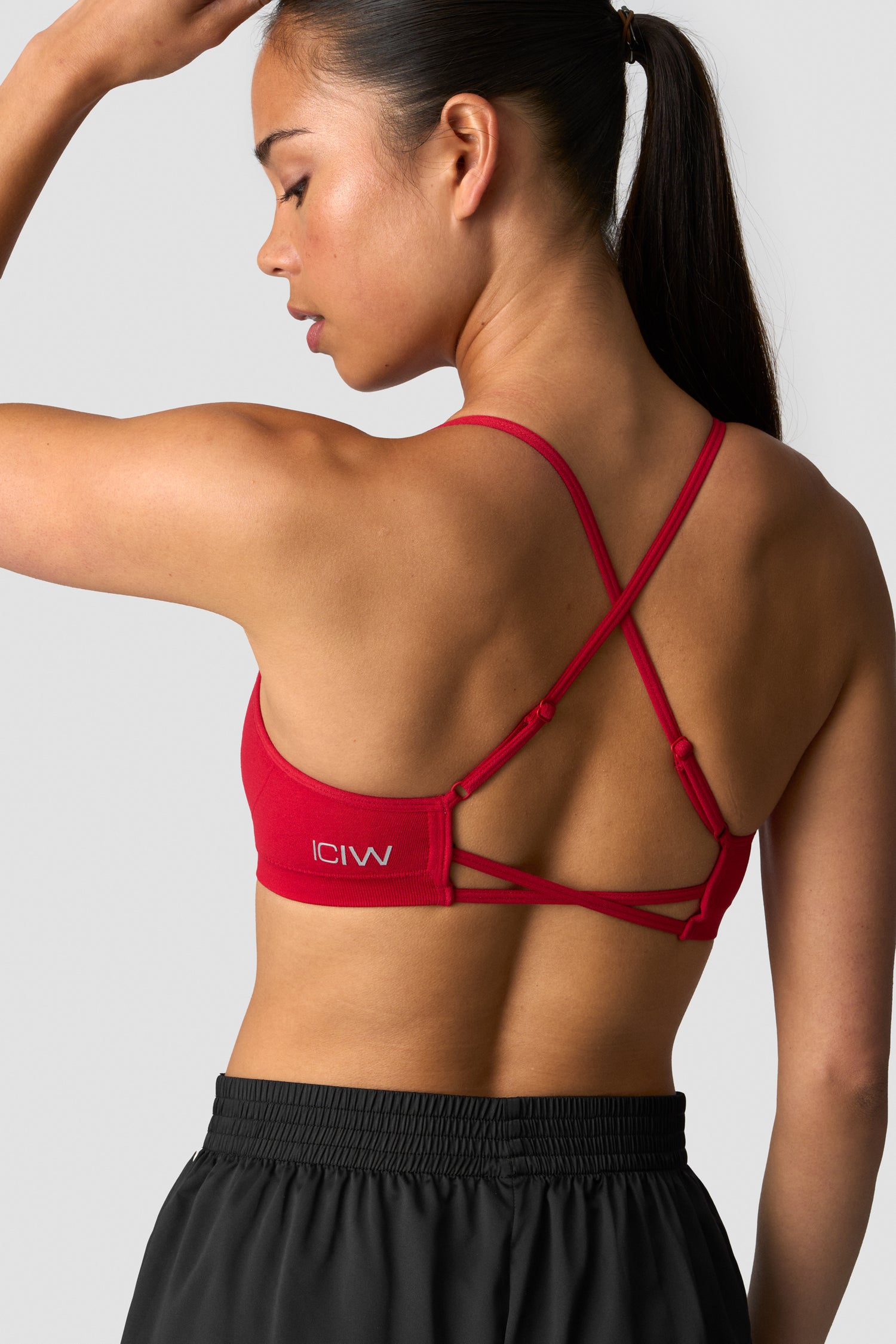 ICIW - Smooth Seamless Strappy Sports Bra